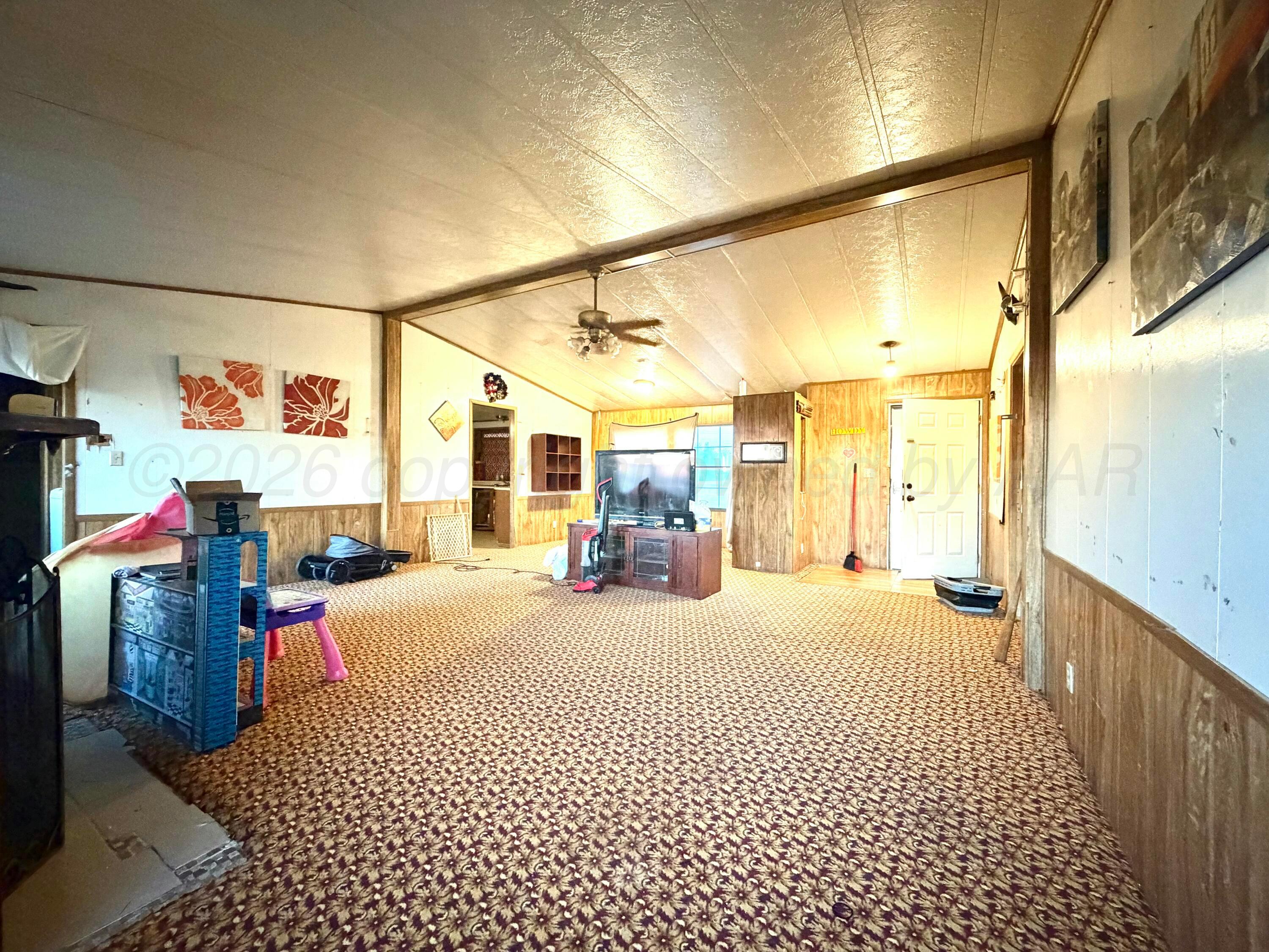 600 Chester Avenue Property Photo 4