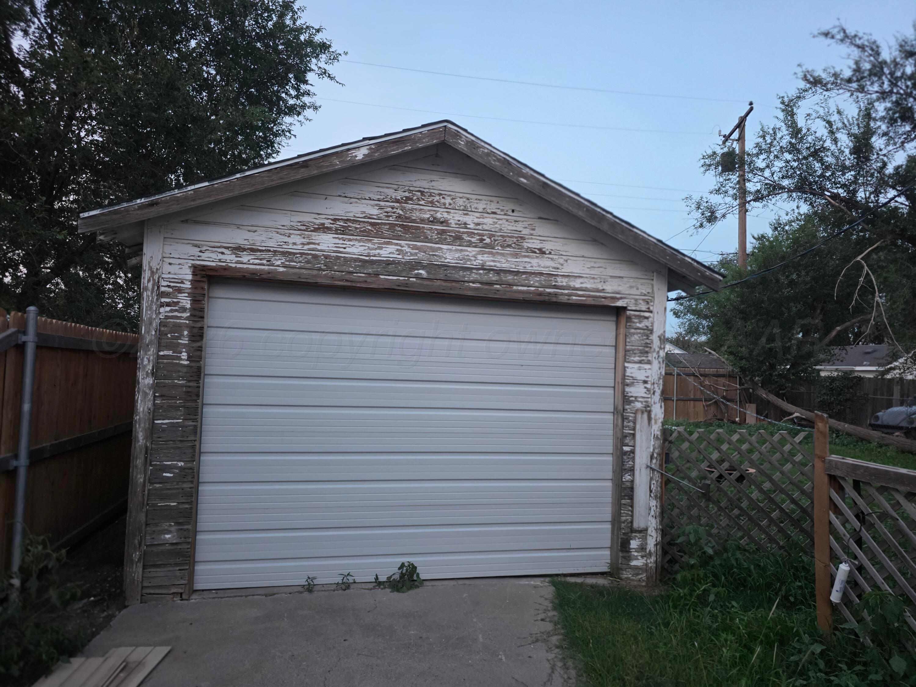 4105 S Washington Street Property Photo 2