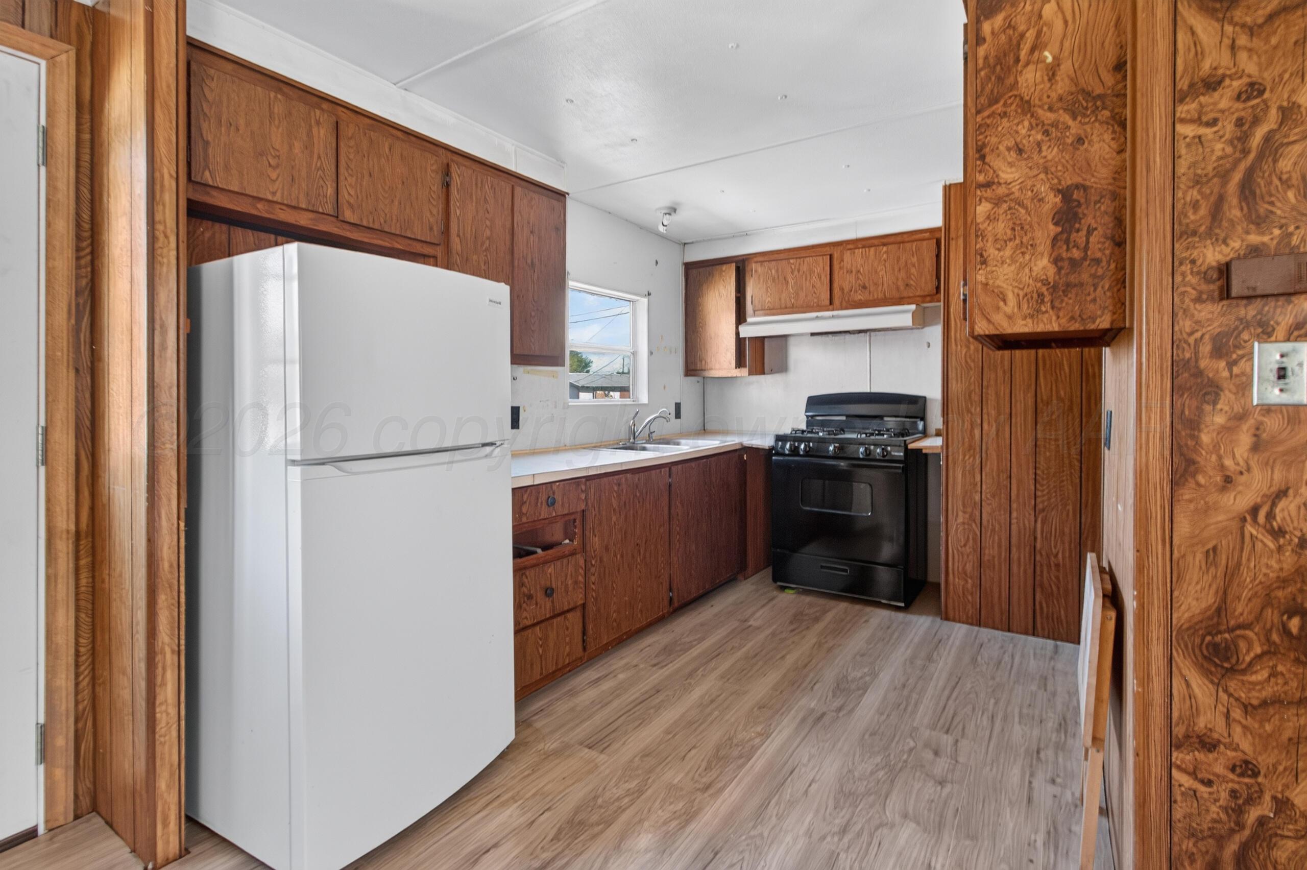 229 Canadian Street Property Photo 6