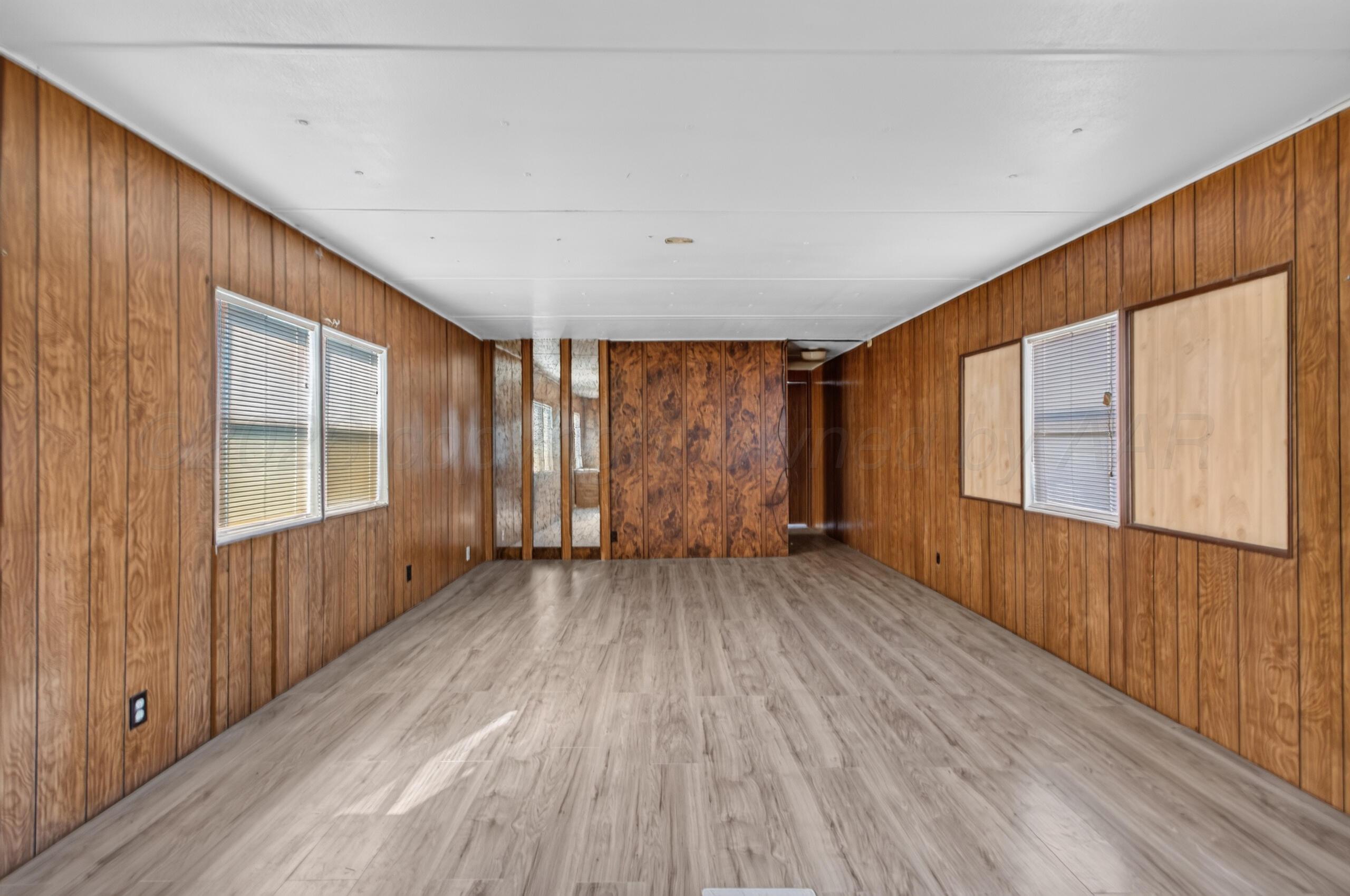 229 Canadian Street Property Photo 8