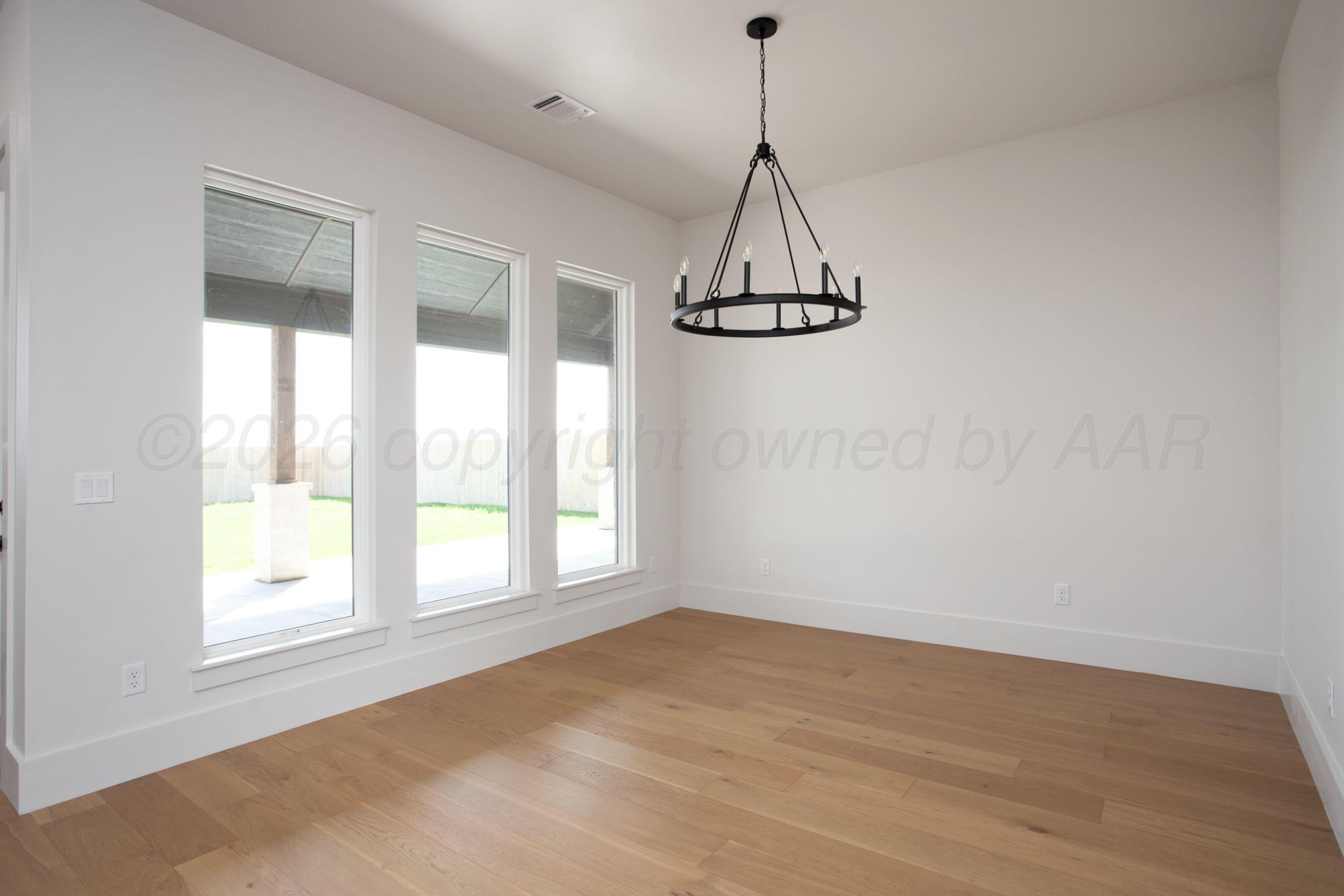 2300 Thunderhead Street Property Photo 14