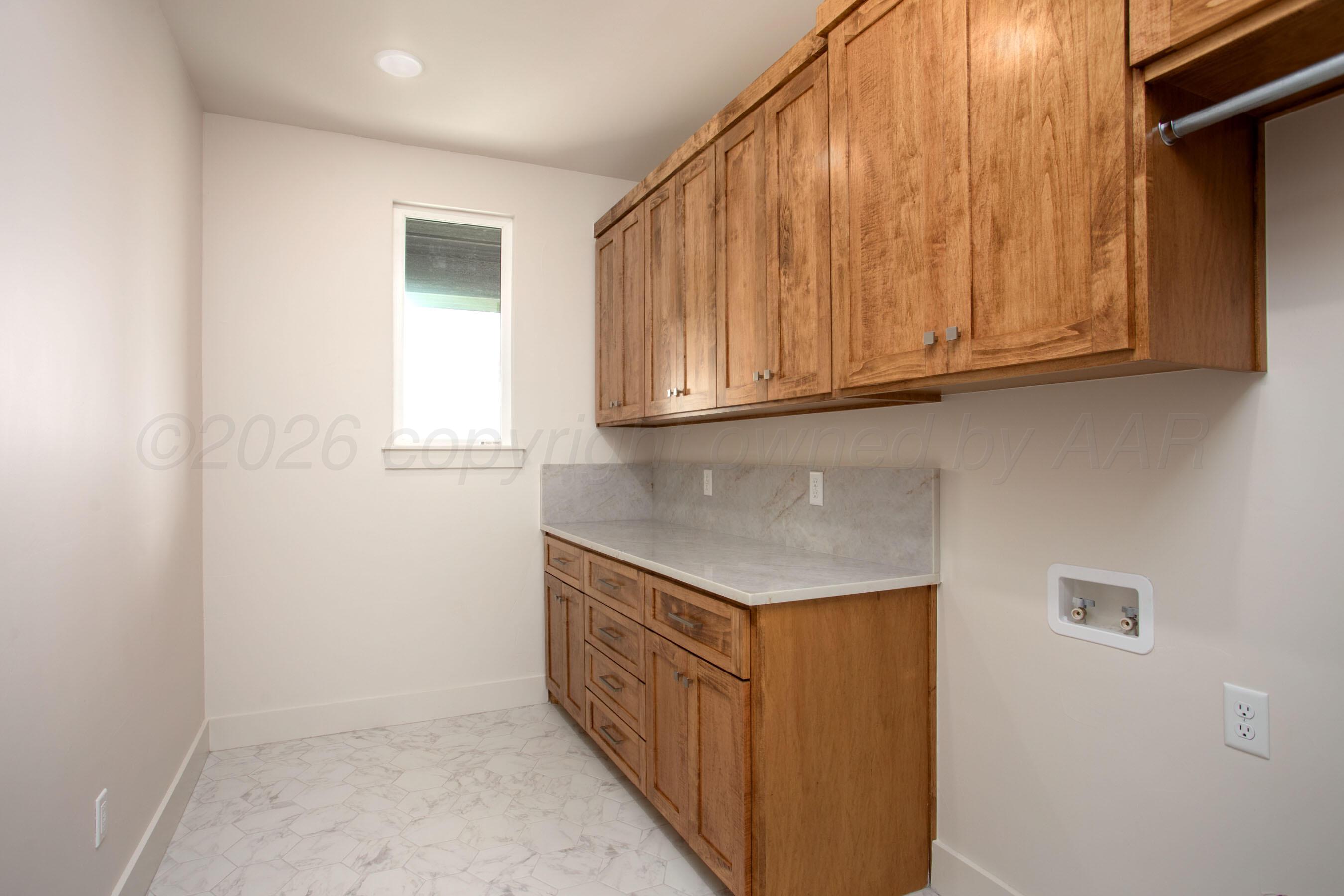 2300 Thunderhead Street Property Photo 24