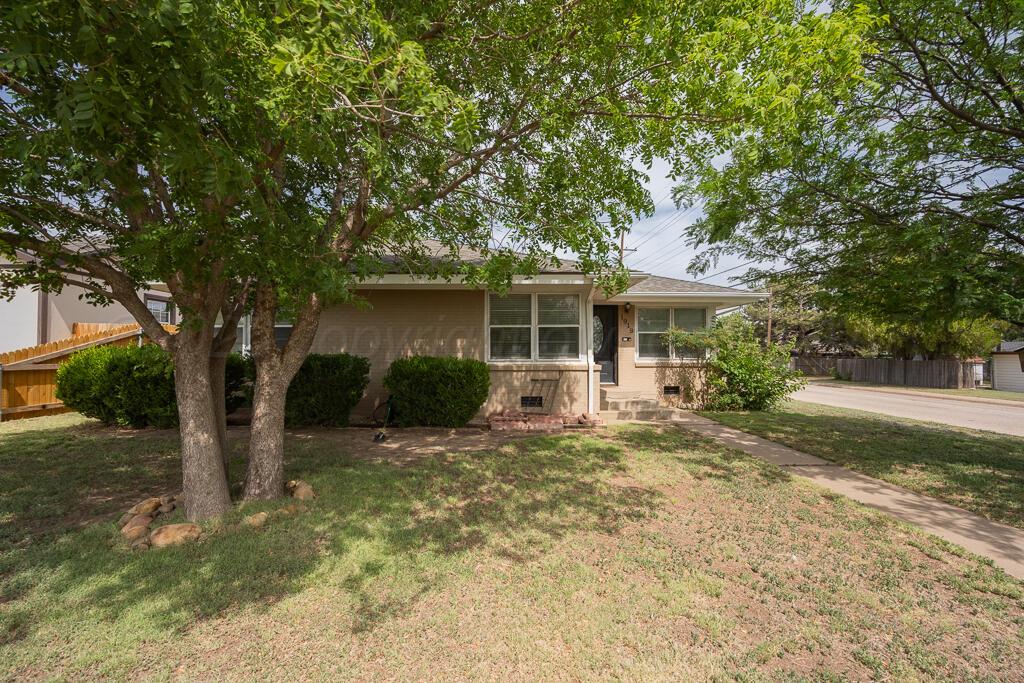 1919 S Milam Street Property Photo 1
