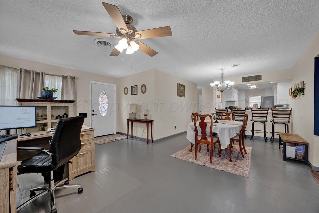 1919 S Milam Street Property Photo 5