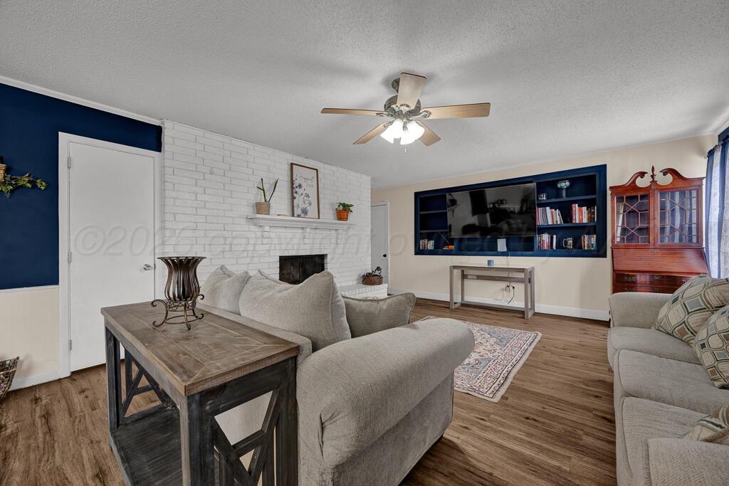 1919 S Milam Street Property Photo 8