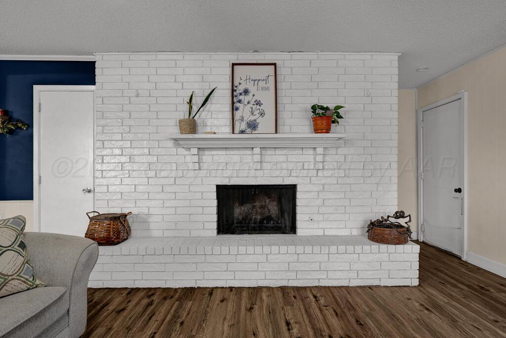 1919 S Milam Street Property Photo 9