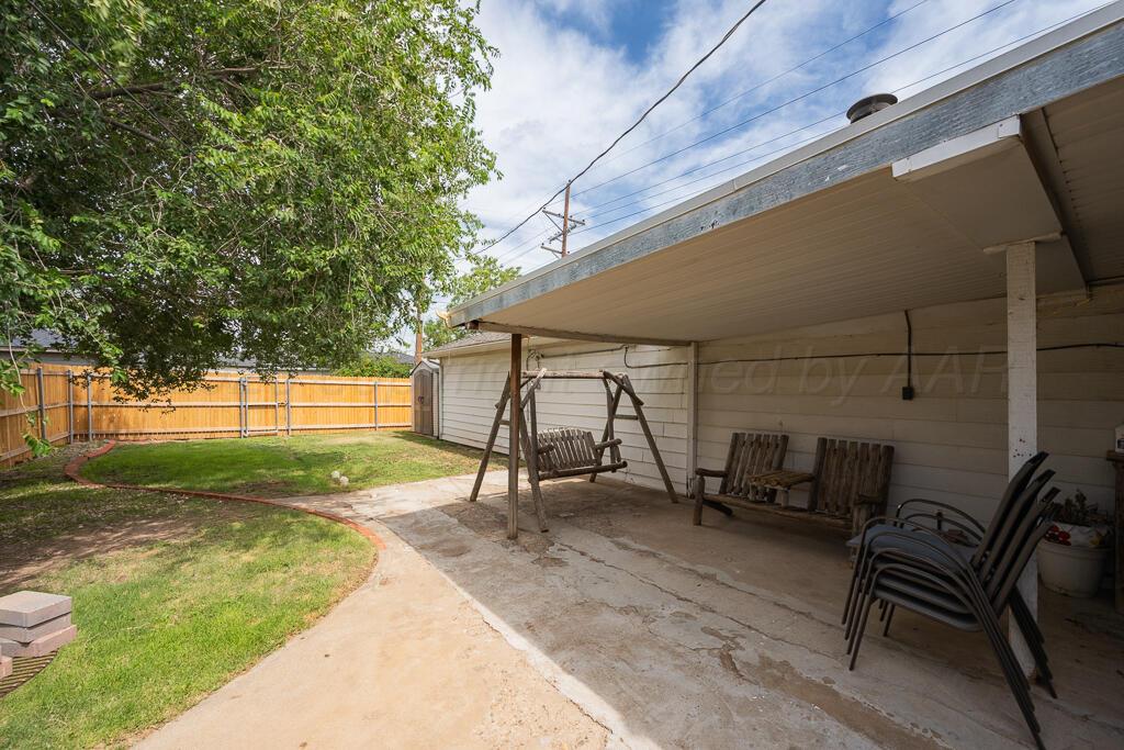 1919 S Milam Street Property Photo 19