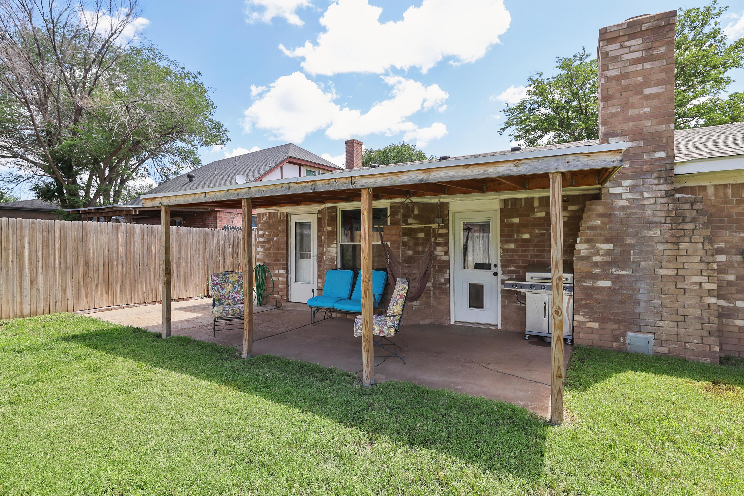 5210 Susan Drive Property Photo 3