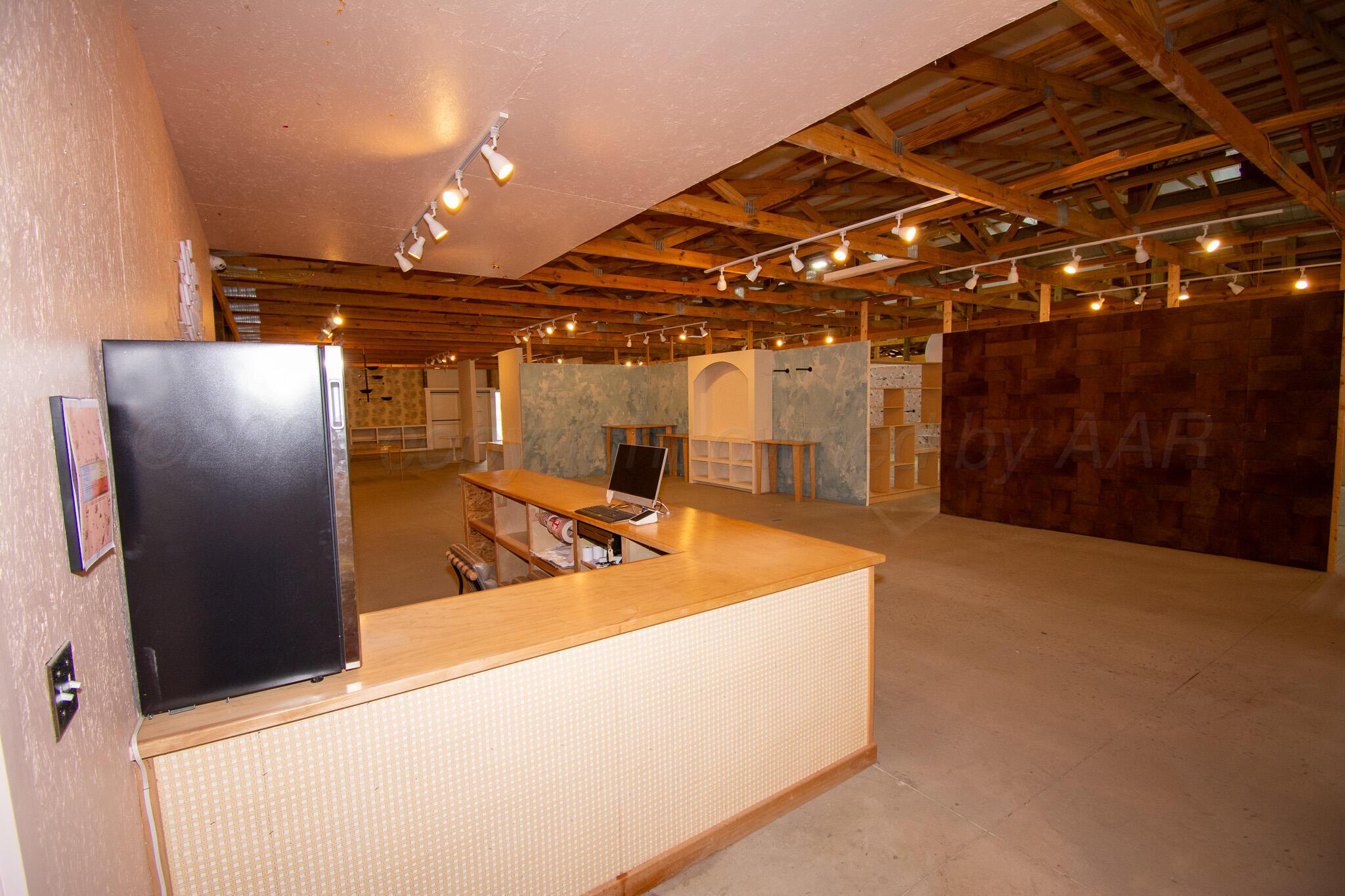 18100 W Interstate 40 Property Photo 7