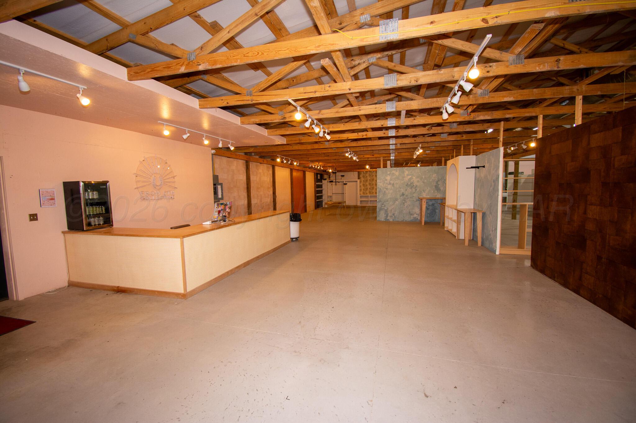 18100 W Interstate 40 Property Photo 8
