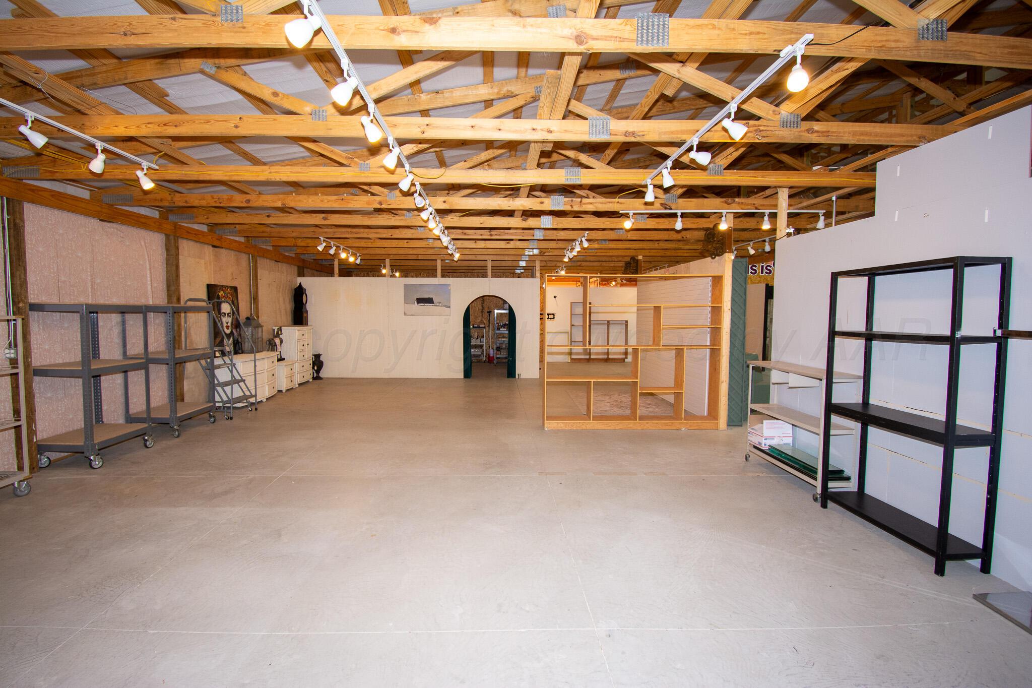18100 W Interstate 40 Property Photo 17