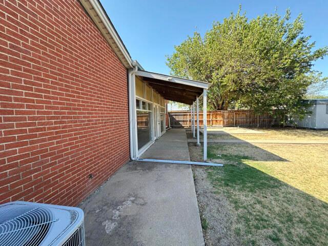 321 S Barkley Street Property Photo 29