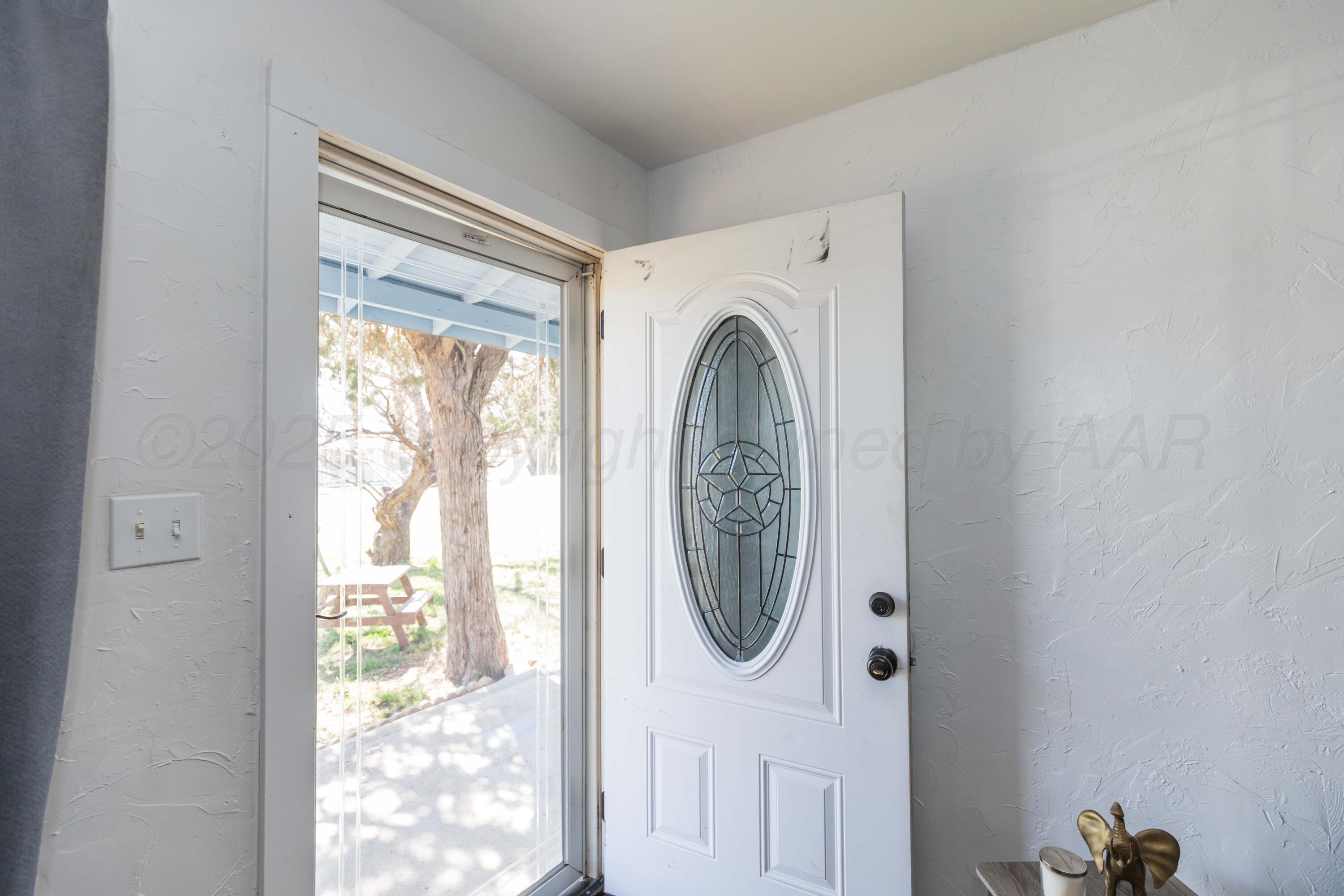 105 Poplar Street Property Photo 4
