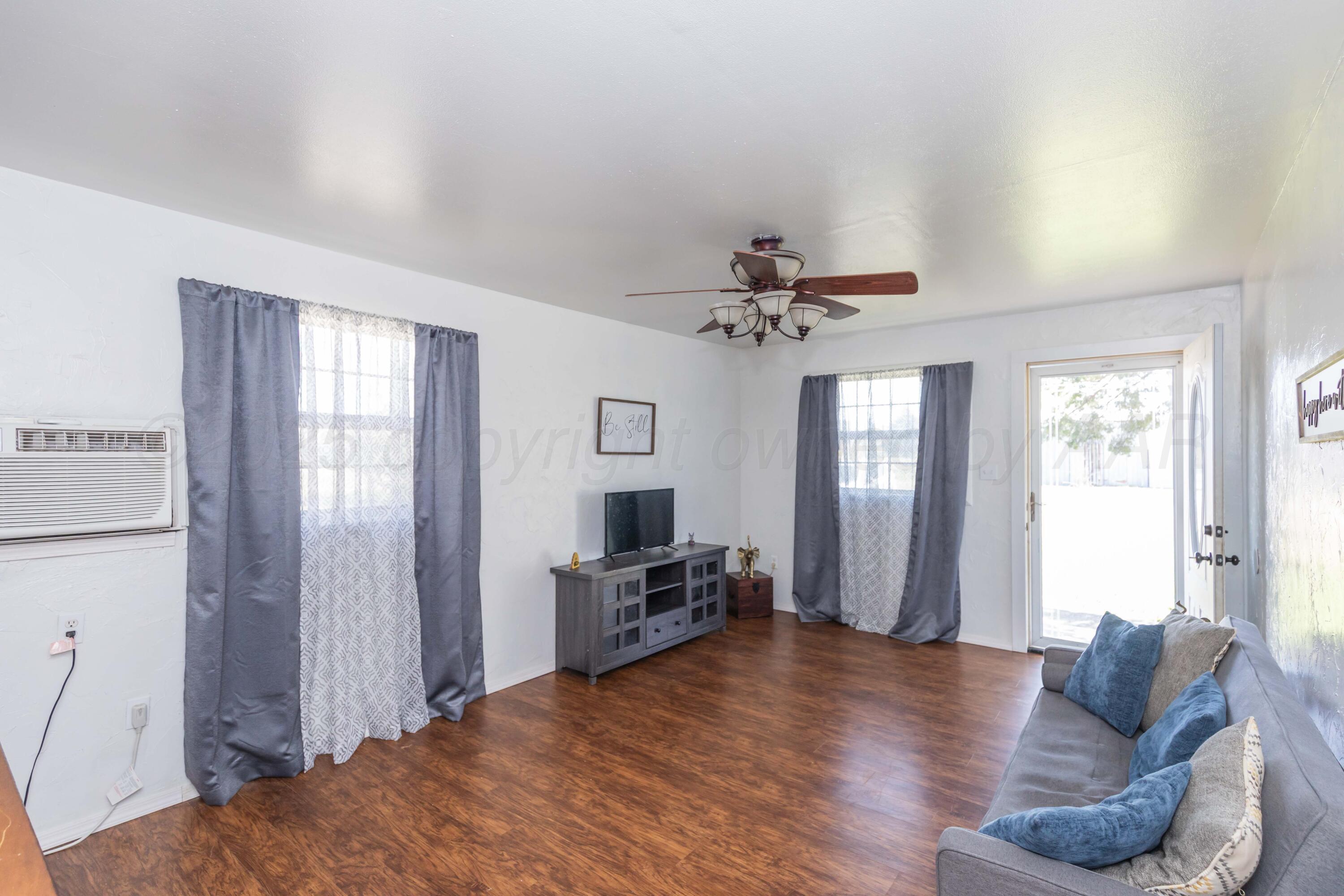 105 Poplar Street Property Photo 6