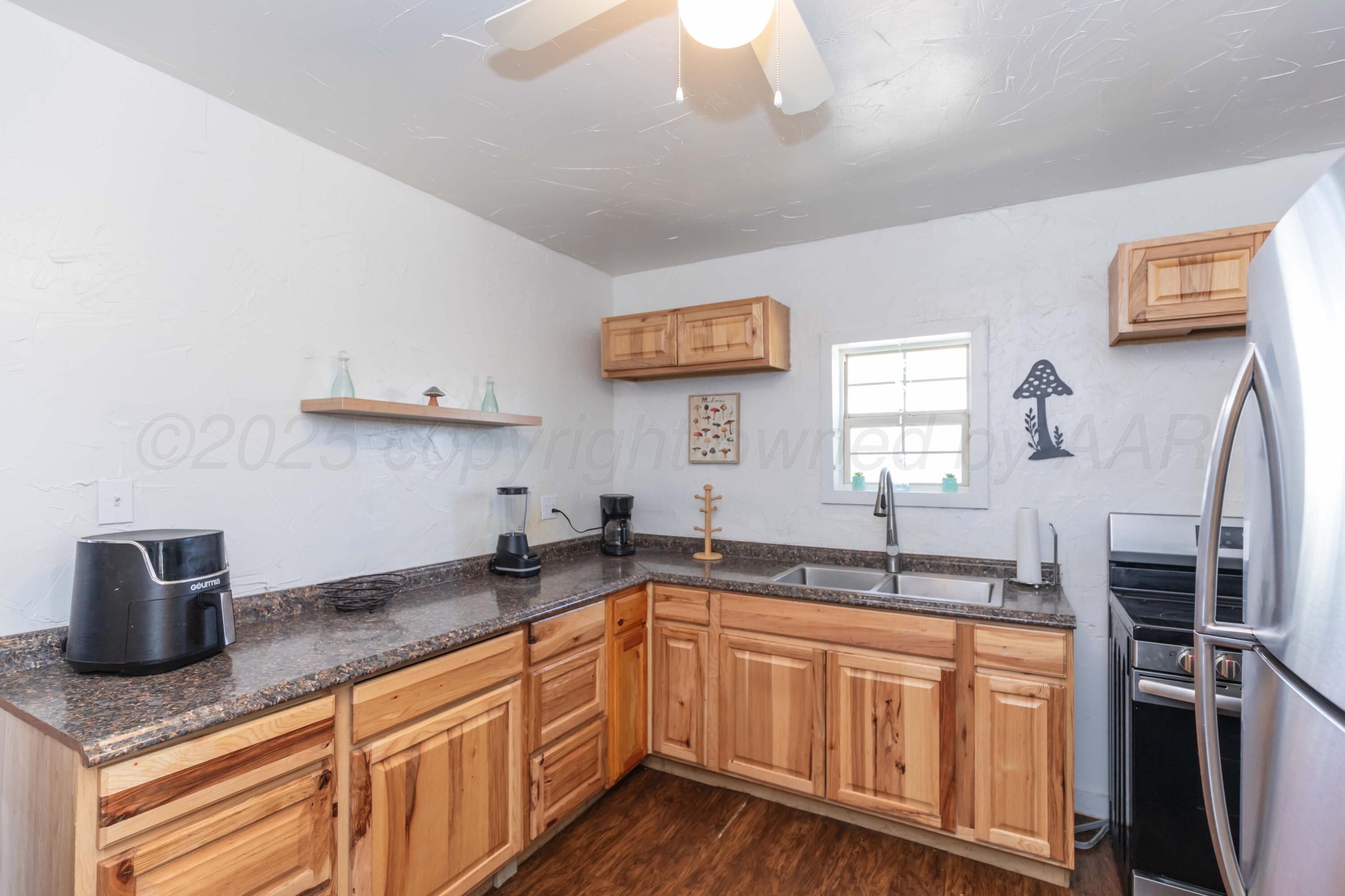 105 Poplar Street Property Photo 11