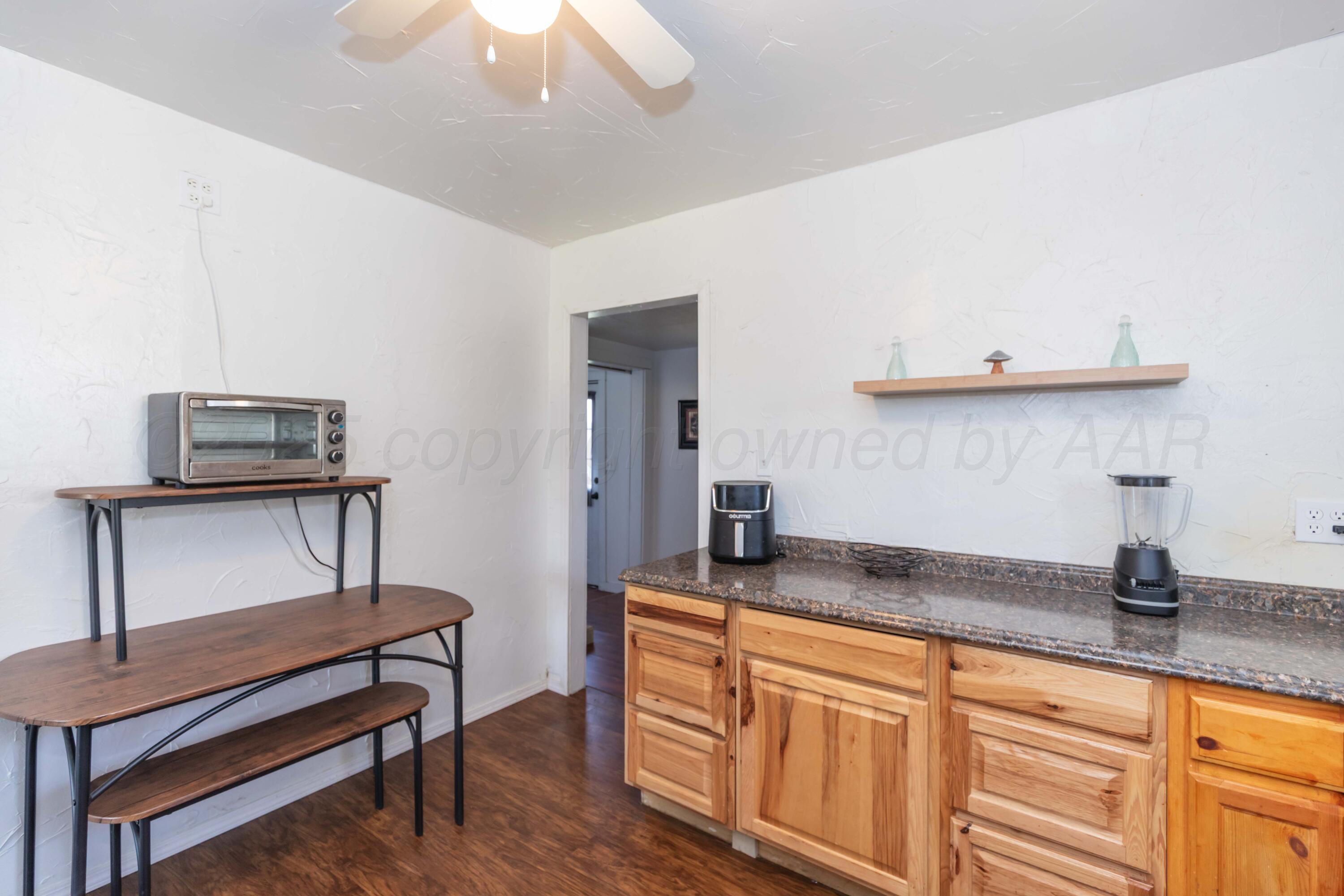 105 Poplar Street Property Photo 14