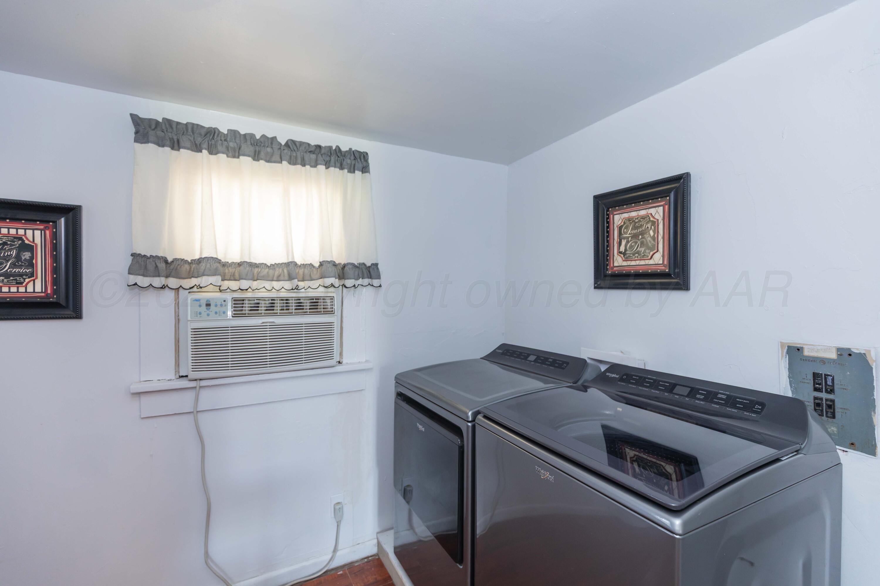 105 Poplar Street Property Photo 32