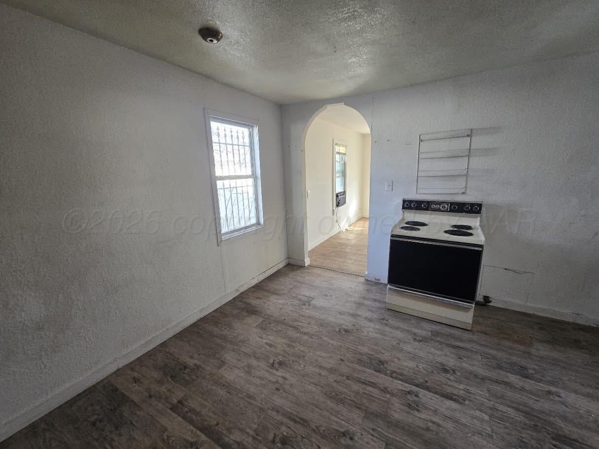 108 S Georgia Street Property Photo 7
