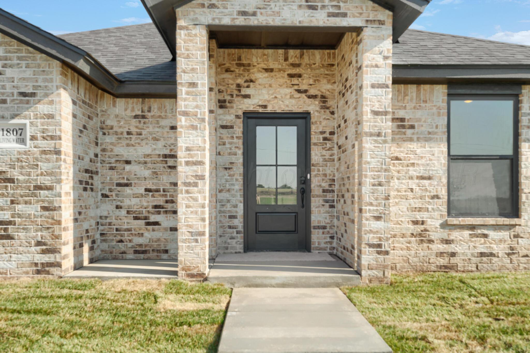 1807 Living Water Drive Property Photo 2