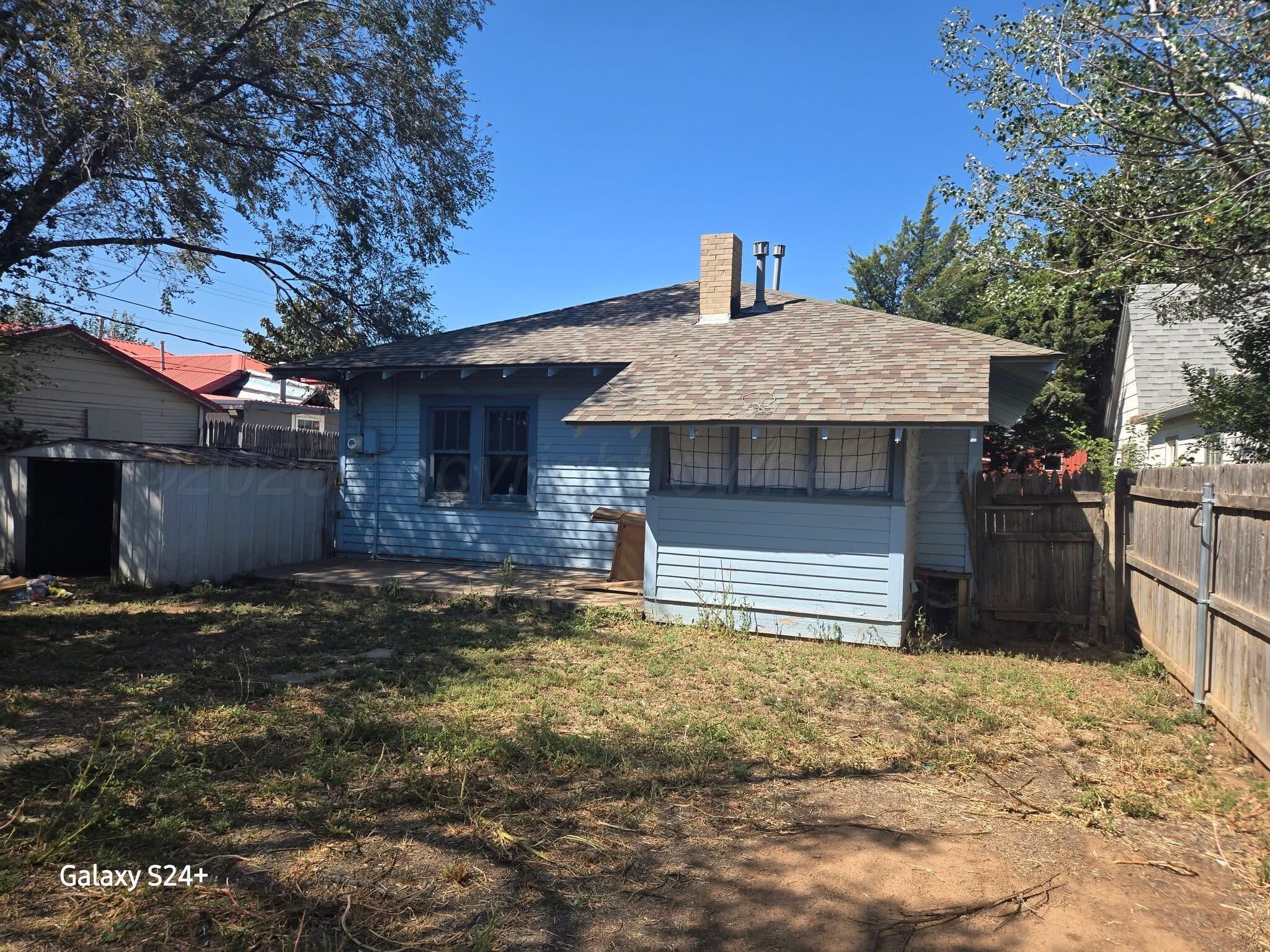1413 S Ong Street Property Photo 2