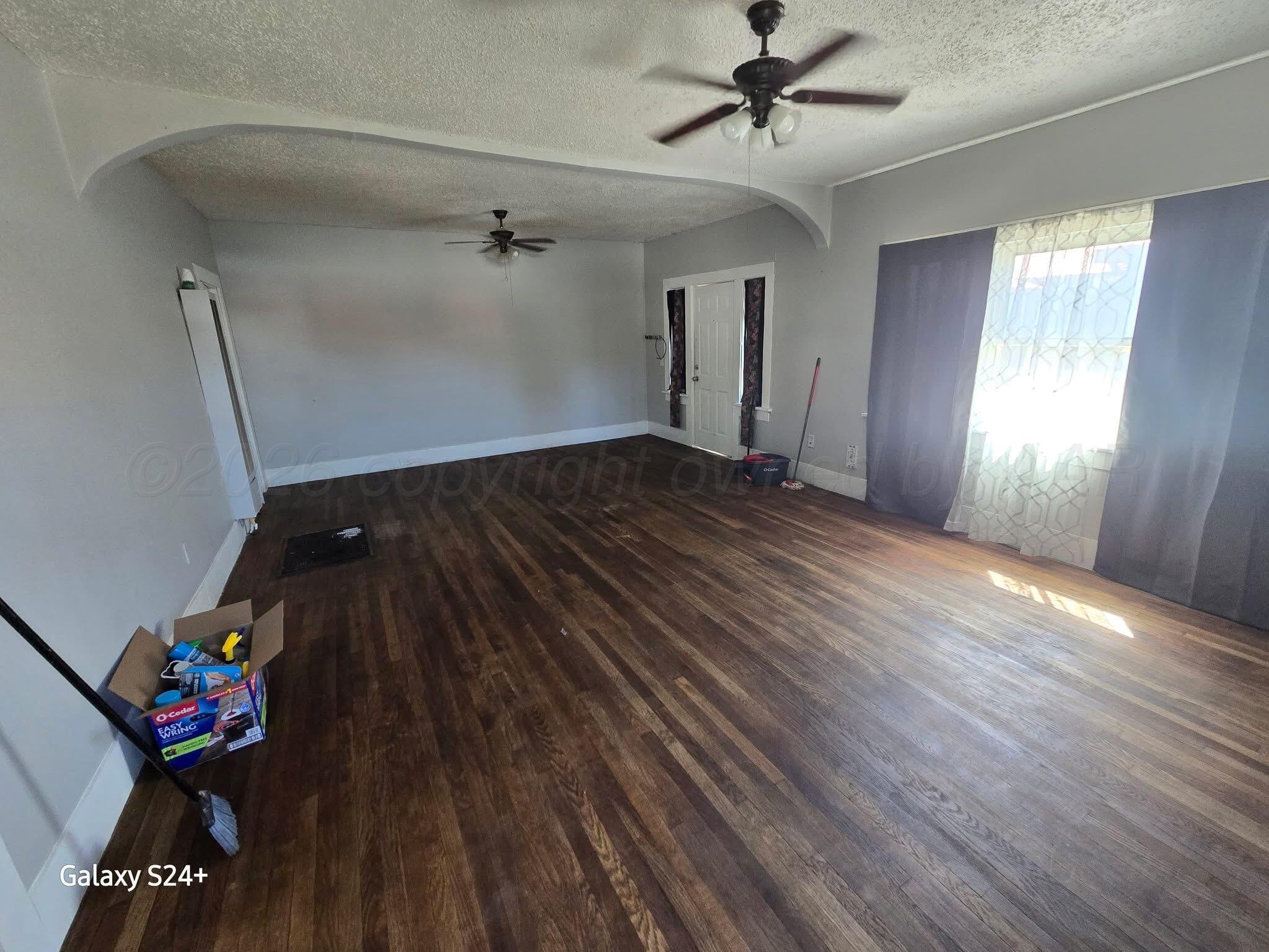 1413 S Ong Street Property Photo 4