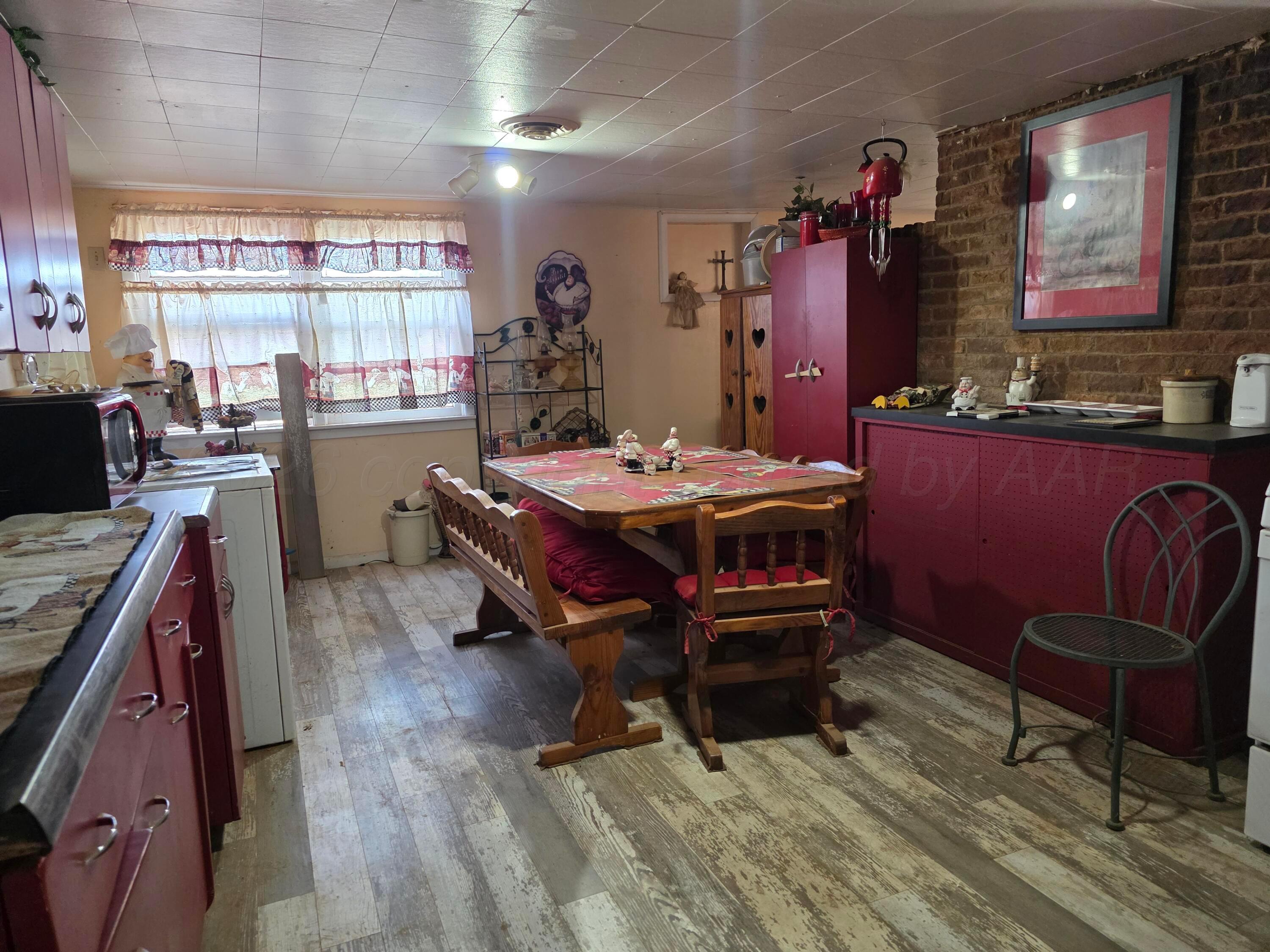 511 16th Street Property Photo 8