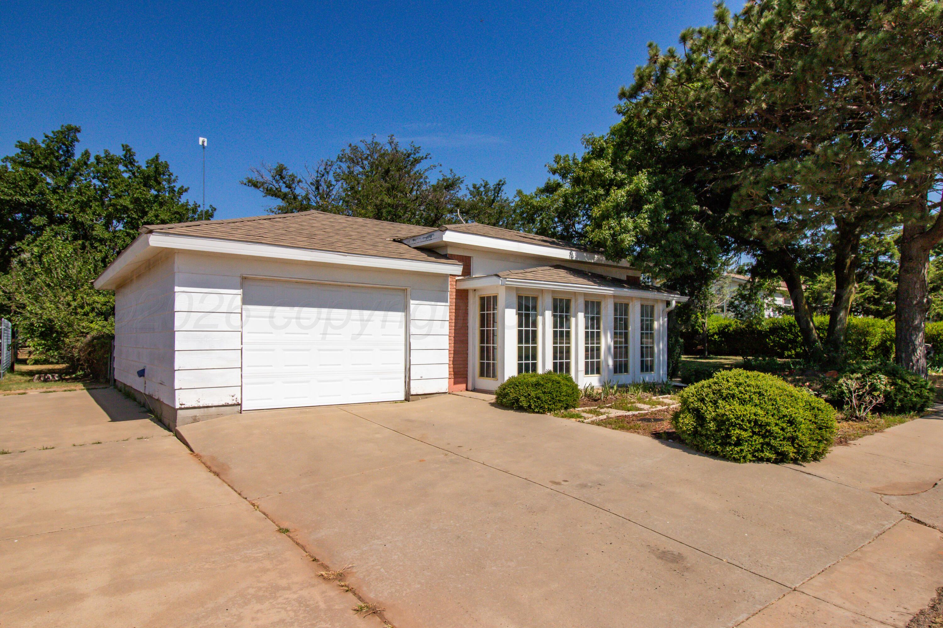 1009 N Main Street Property Photo 7