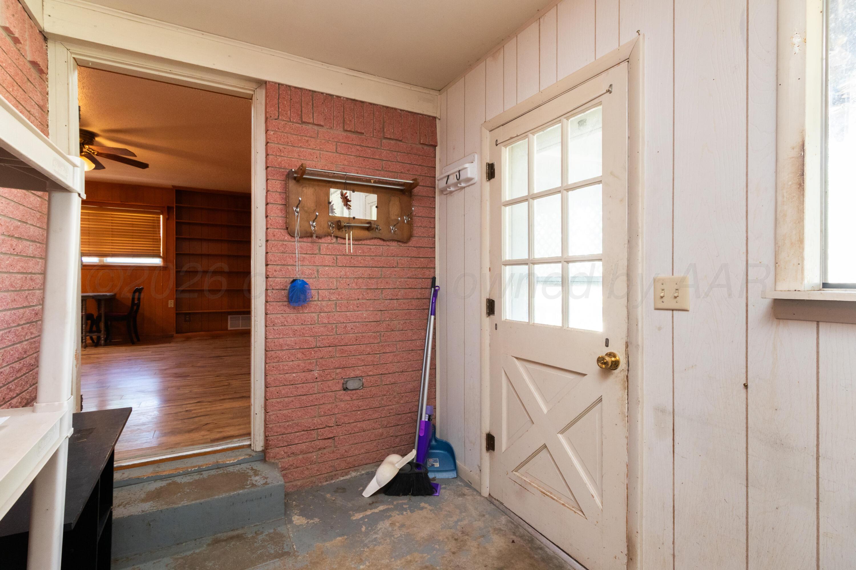 1009 N Main Street Property Photo 21