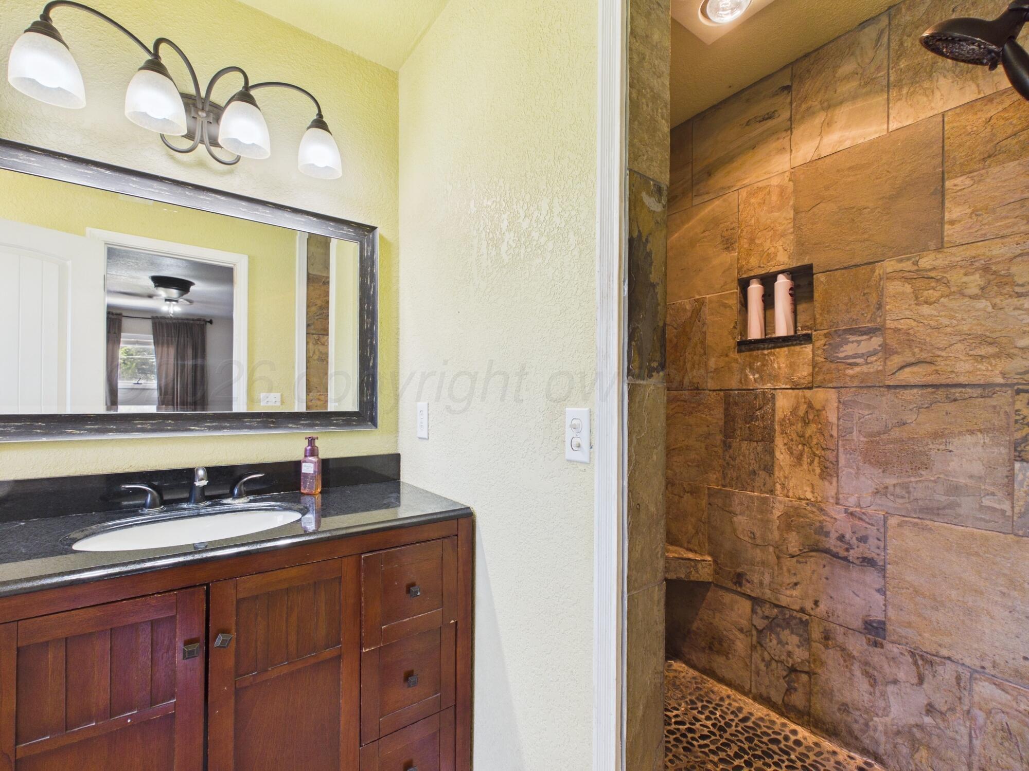 719 N Grace Street Property Photo 14