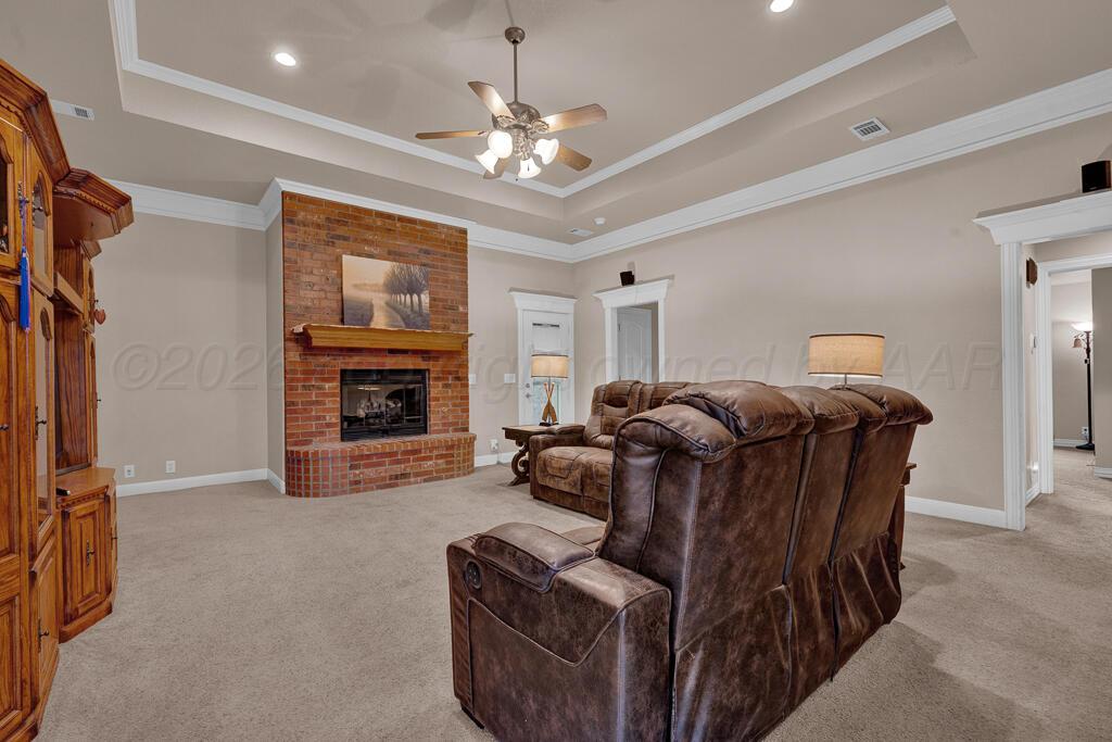 7600 Weatherly Lane Property Photo 2