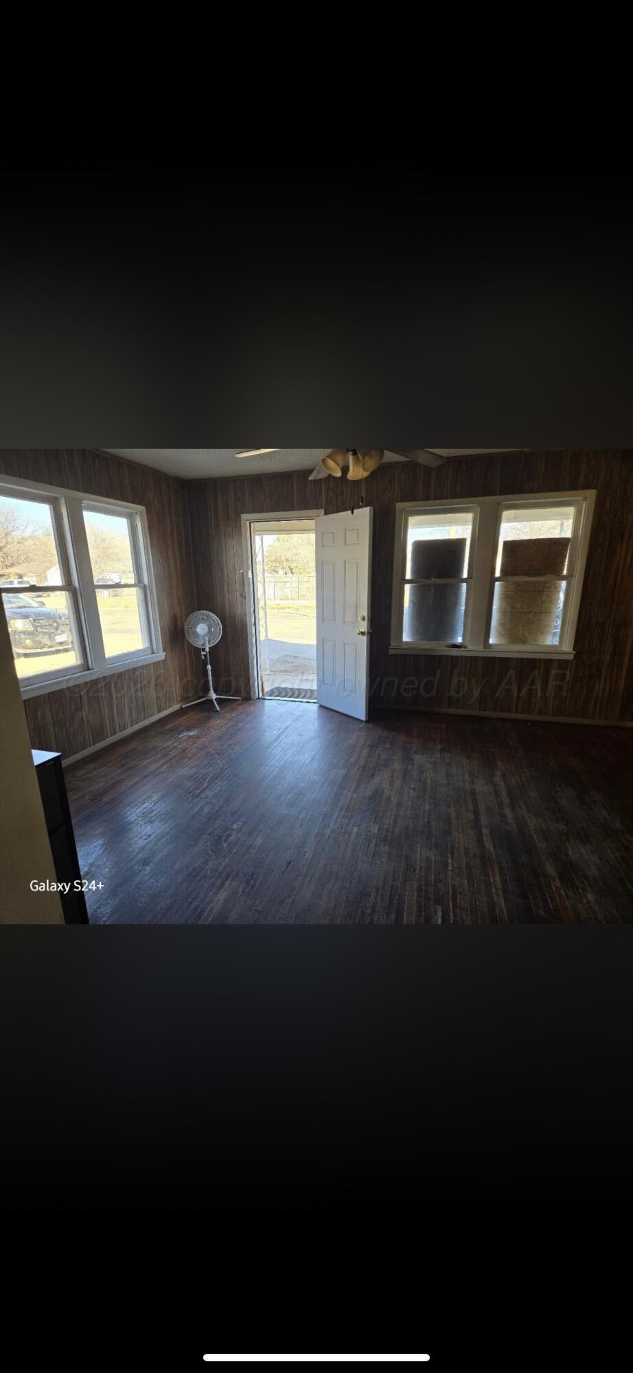 1104 S Western Street Property Photo 5