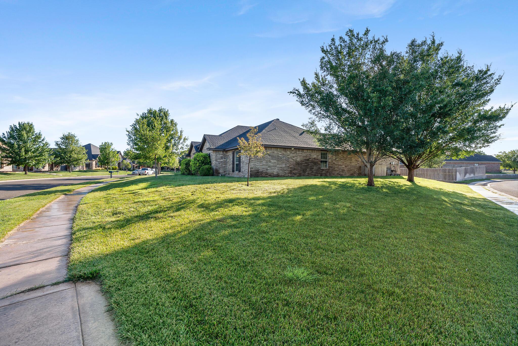 7743 Pinnacle Drive Property Photo 3