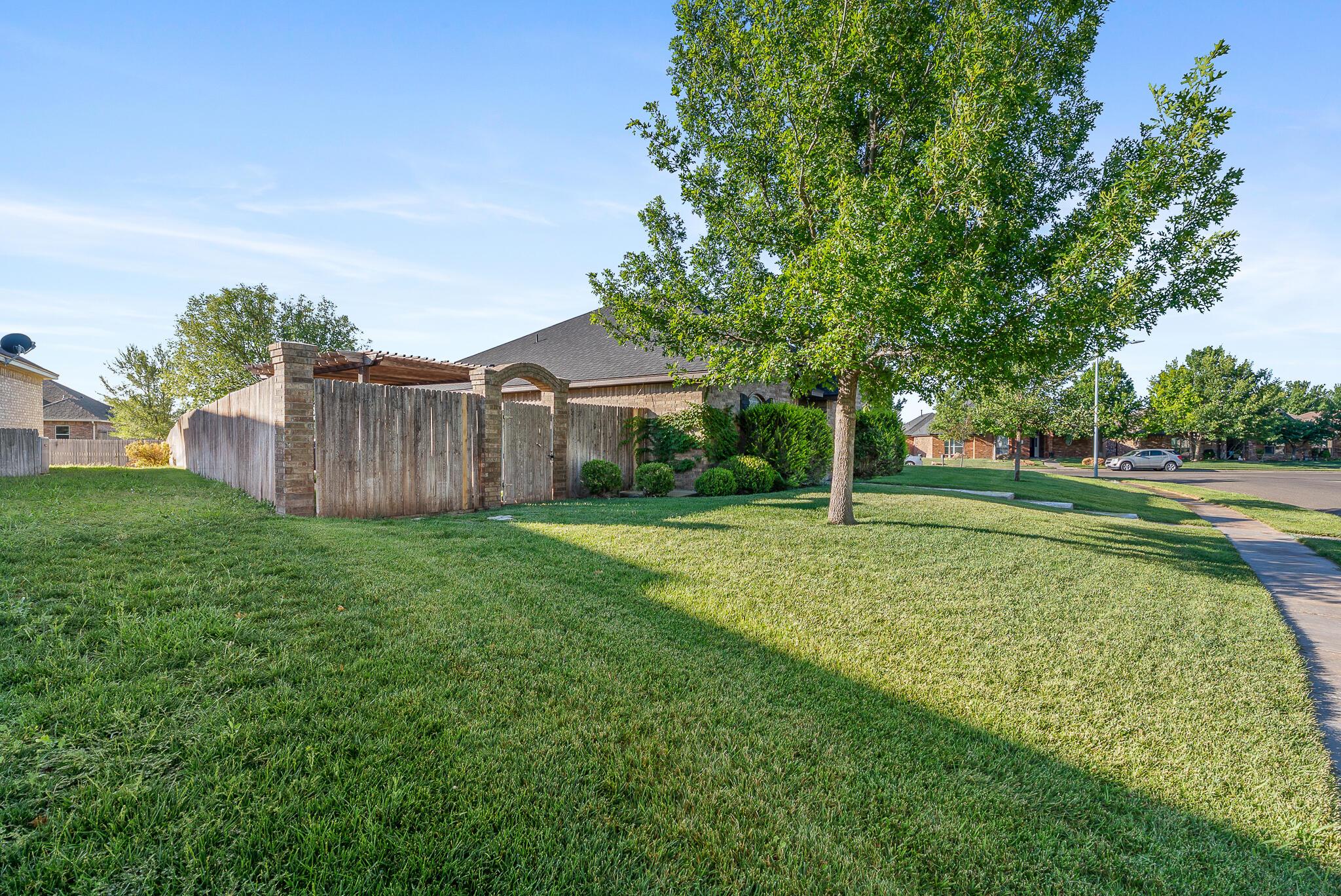 7743 Pinnacle Drive Property Photo 4
