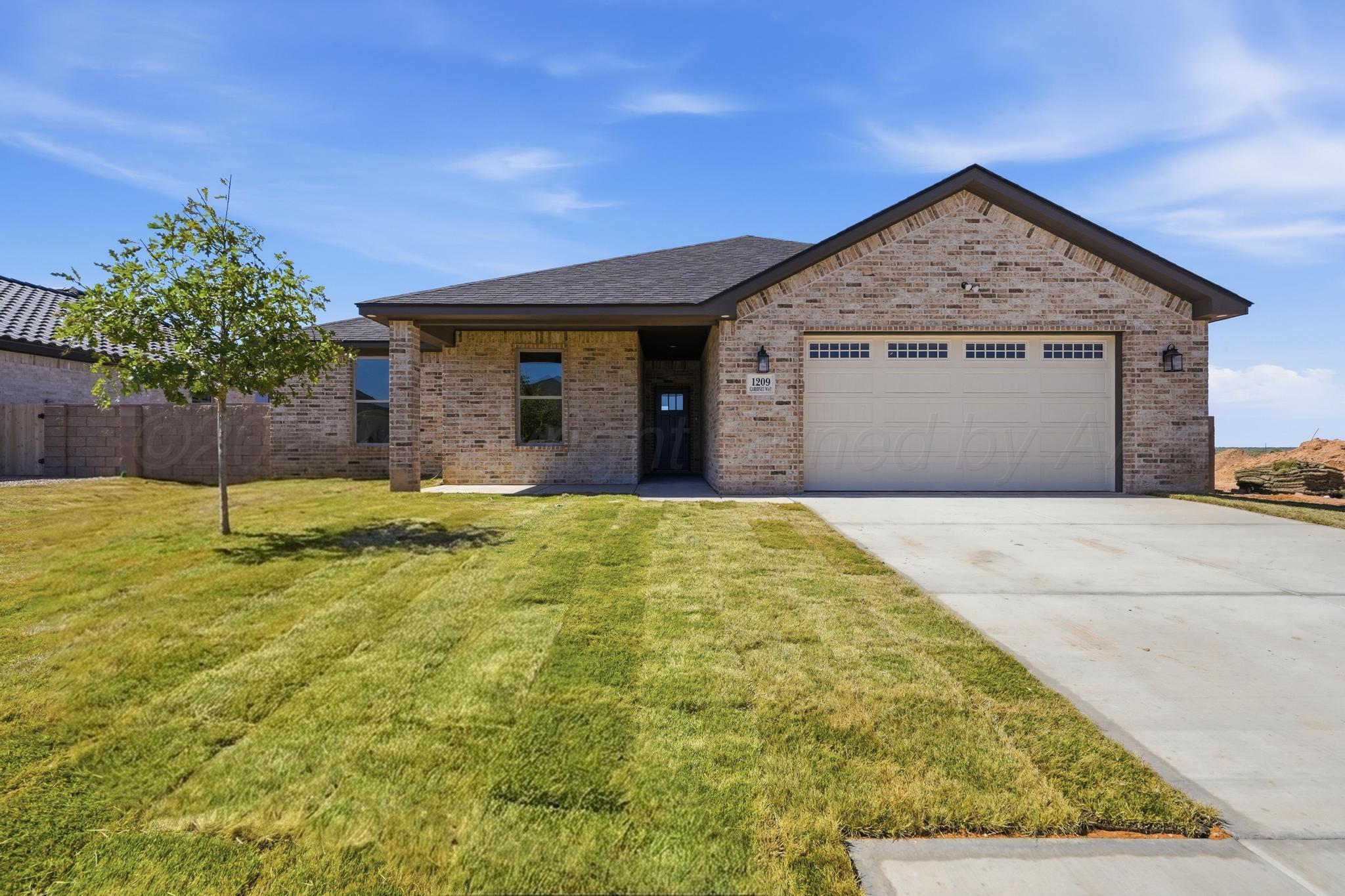 1208 Pinot Boulevard Property Photo 2