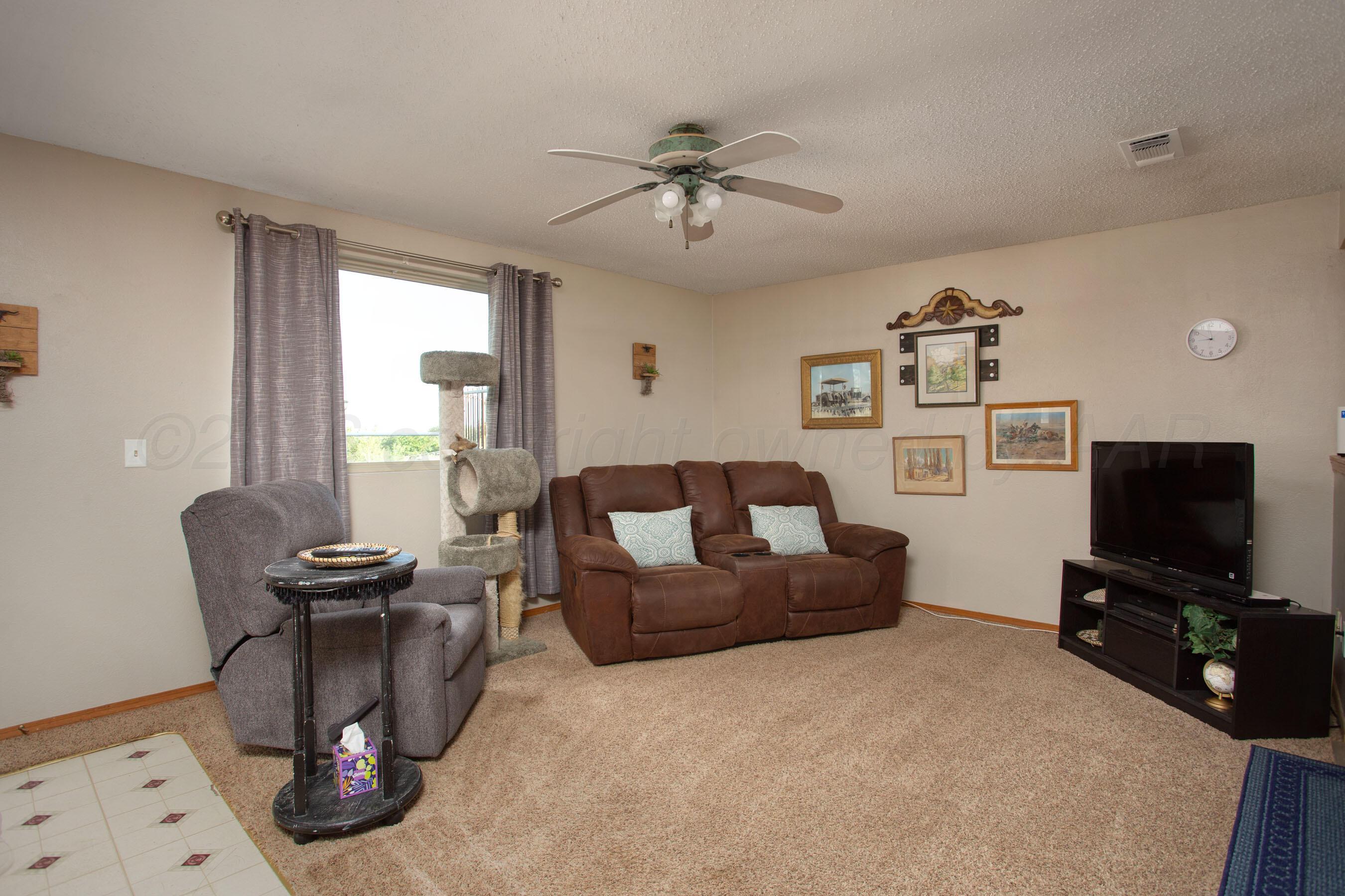 342 Fritch Drive Property Photo 5