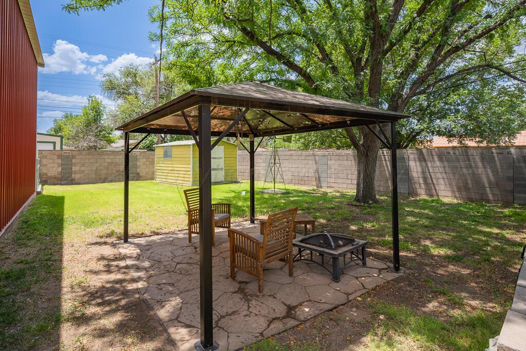 2418 11th Avenue Property Photo 4