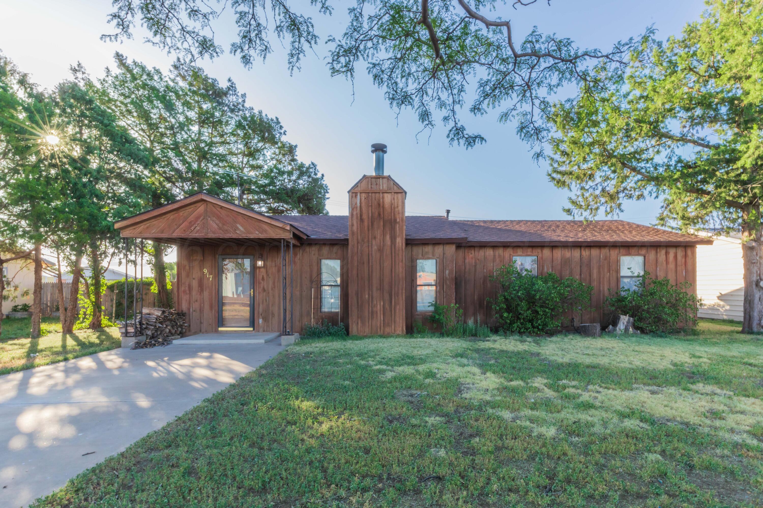 917 Highway Avenue Property Photo 1