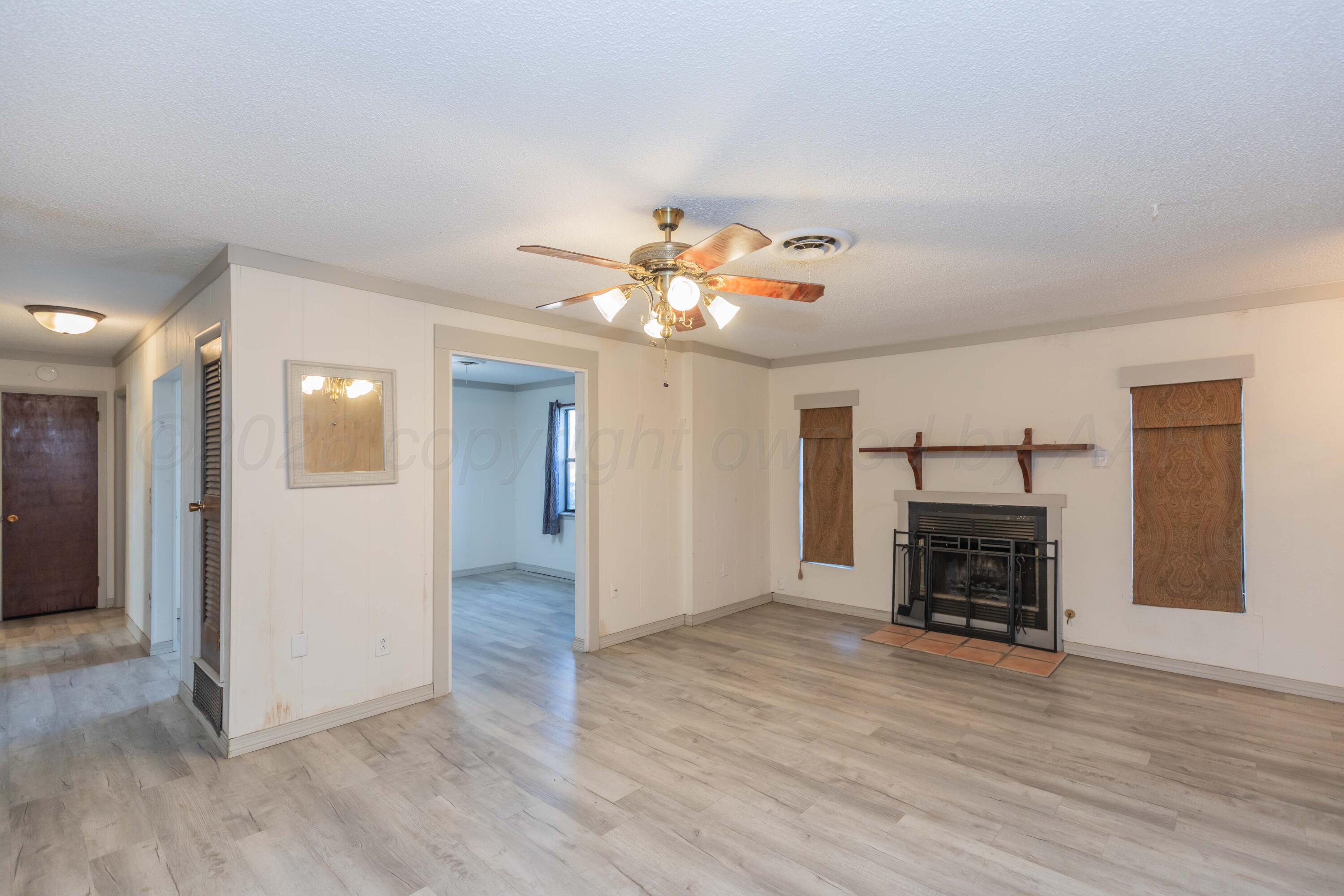 917 Highway Avenue Property Photo 4