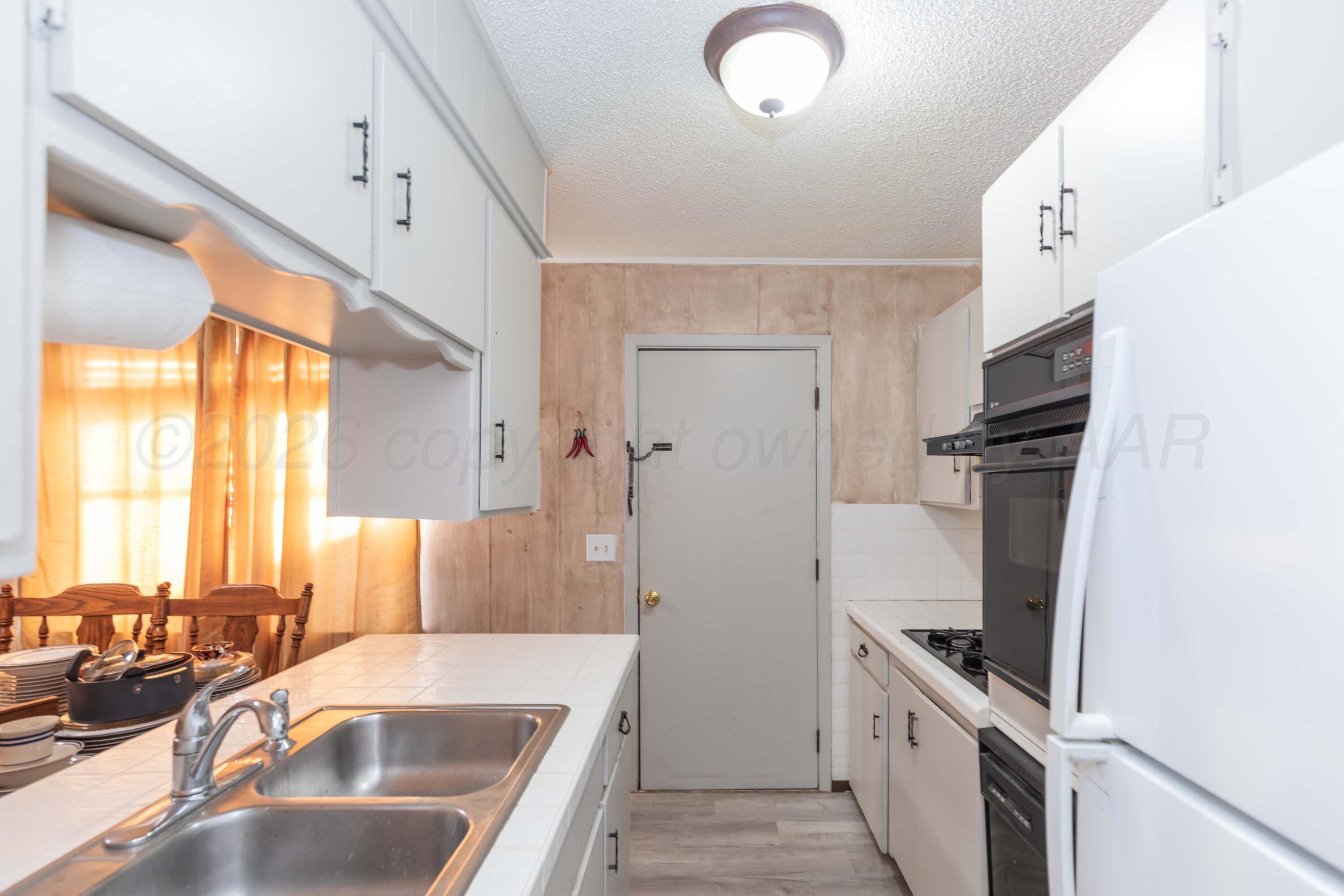917 Highway Avenue Property Photo 11