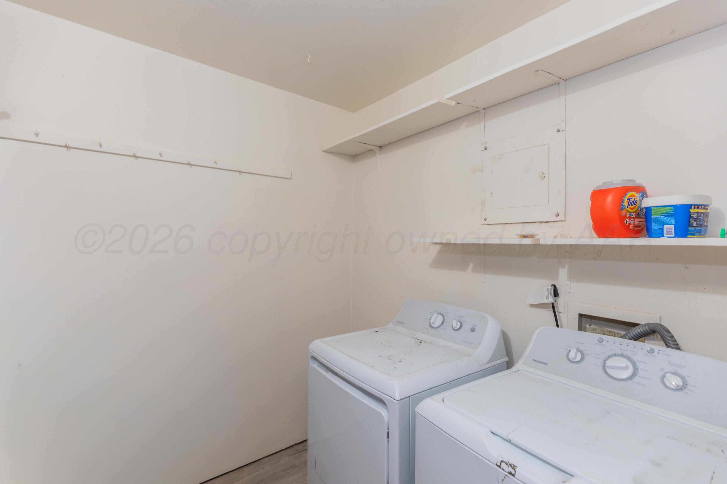 917 Highway Avenue Property Photo 28
