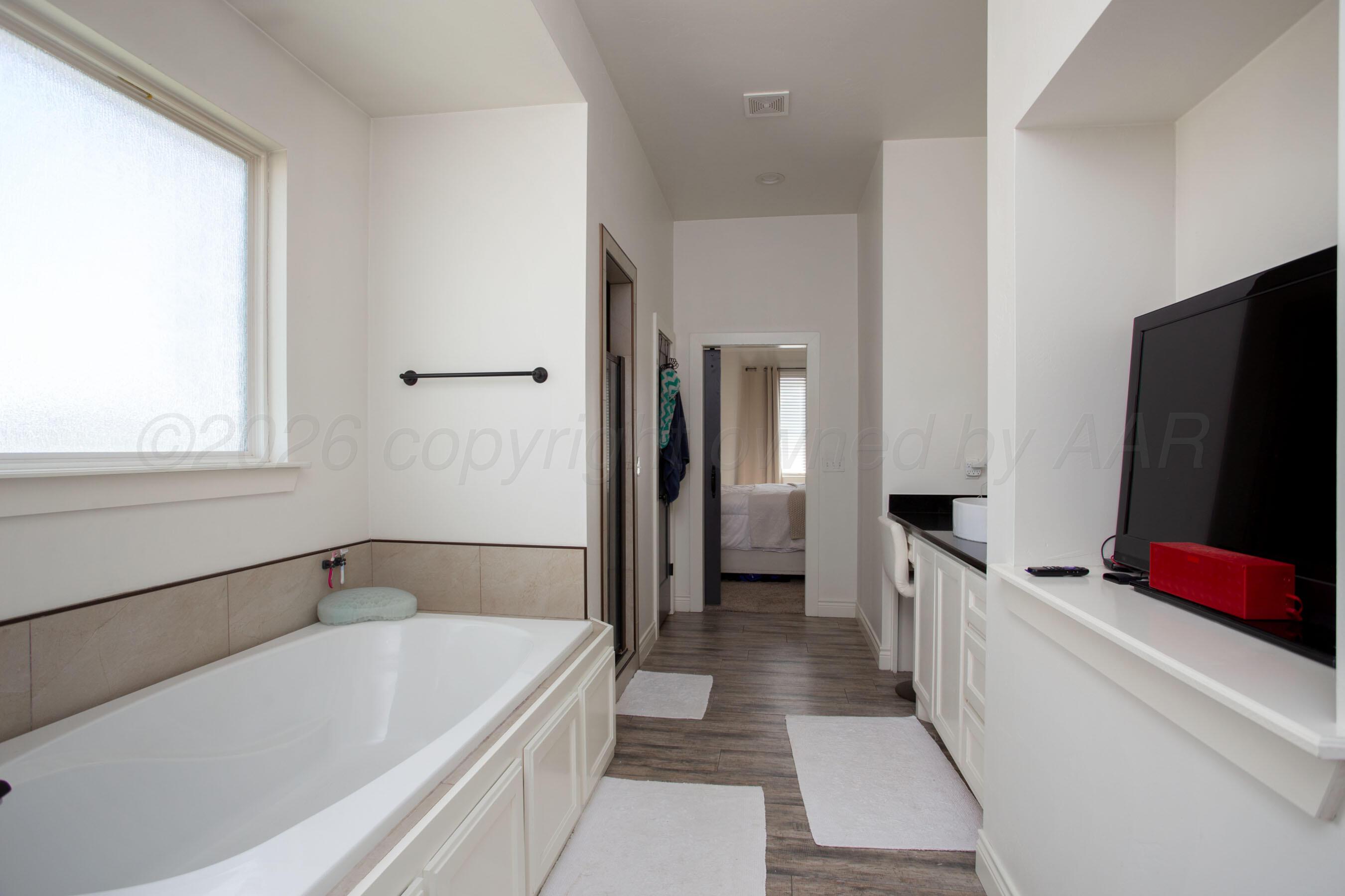 9110 Cypress Bend Drive Property Photo 29