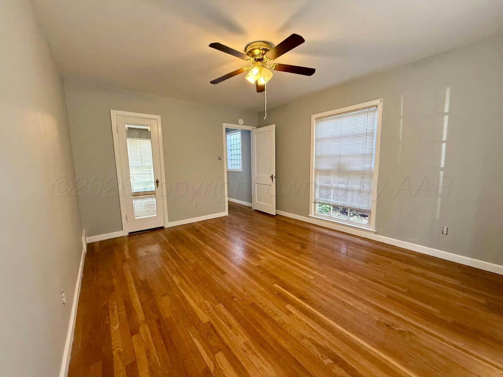 1000 Sw 11th Avenue Property Photo 13