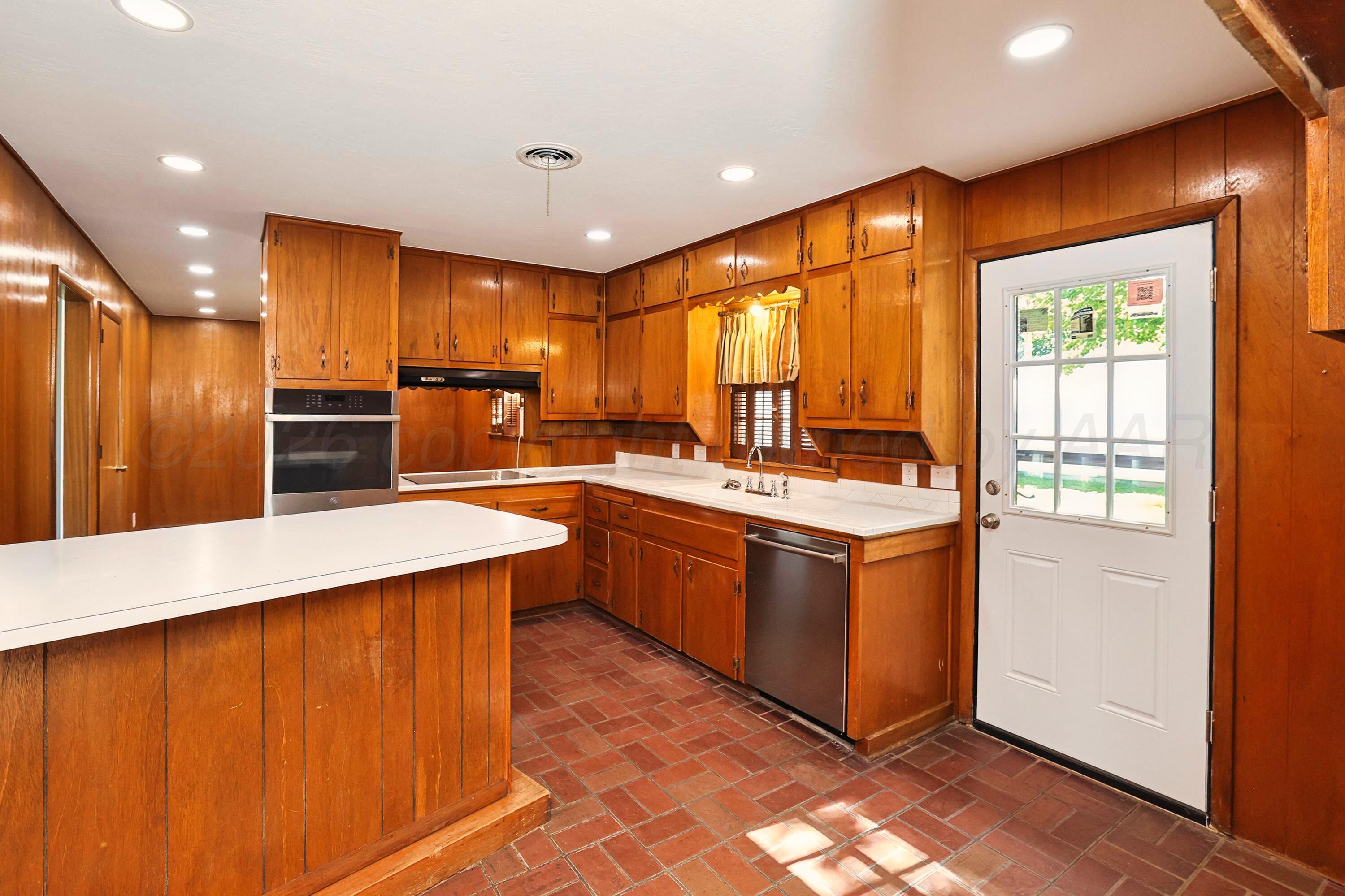 1103 Callahan Street Property Photo 11