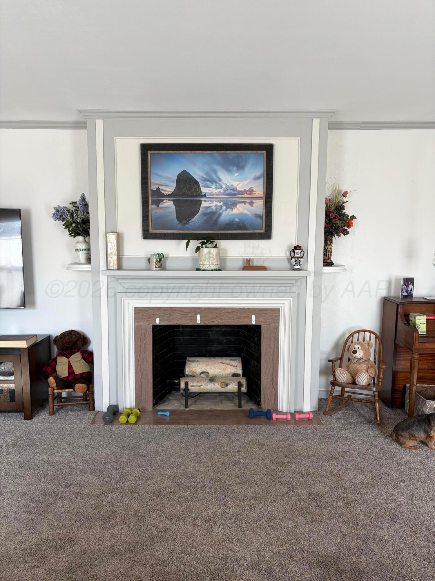 2301 N Mary-ellen Street Property Photo 8