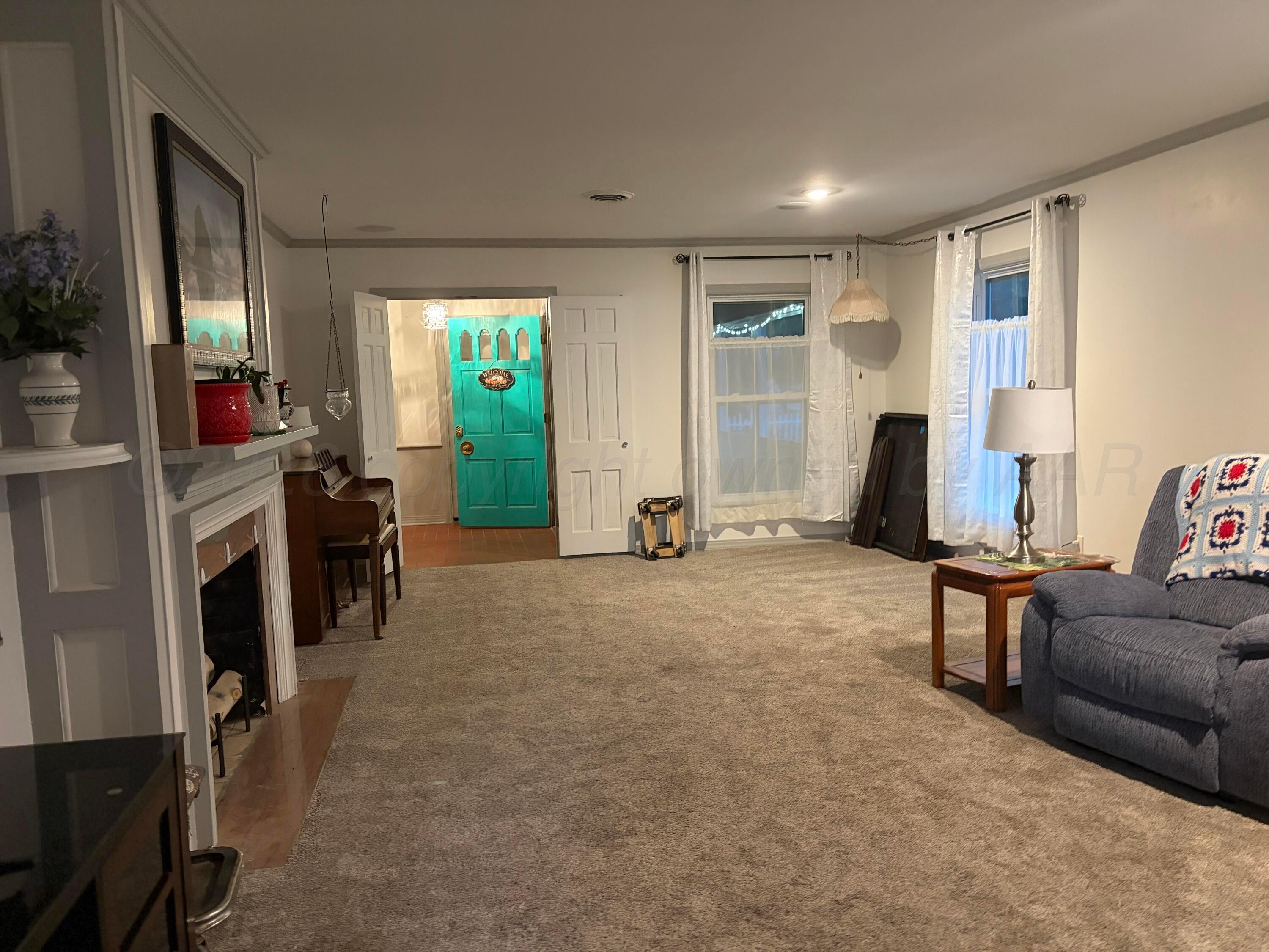 2301 N Mary-ellen Street Property Photo 9