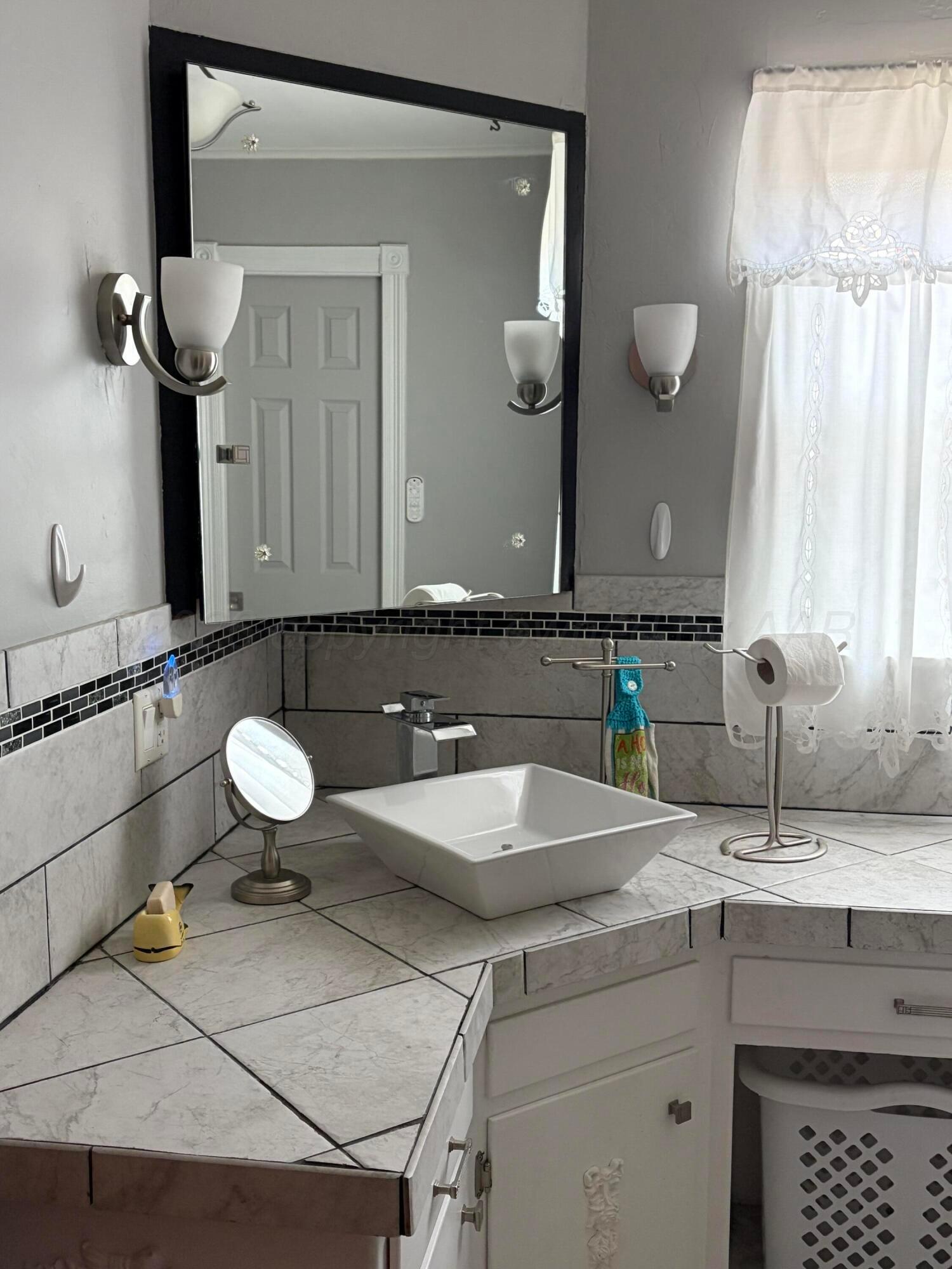 2301 N Mary-ellen Street Property Photo 12