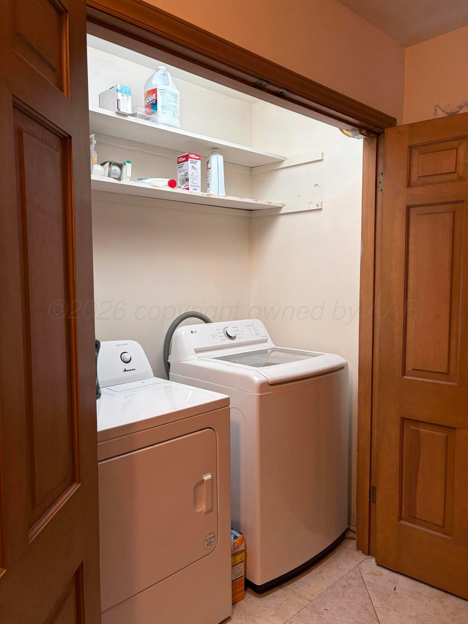 2301 N Mary-ellen Street Property Photo 25