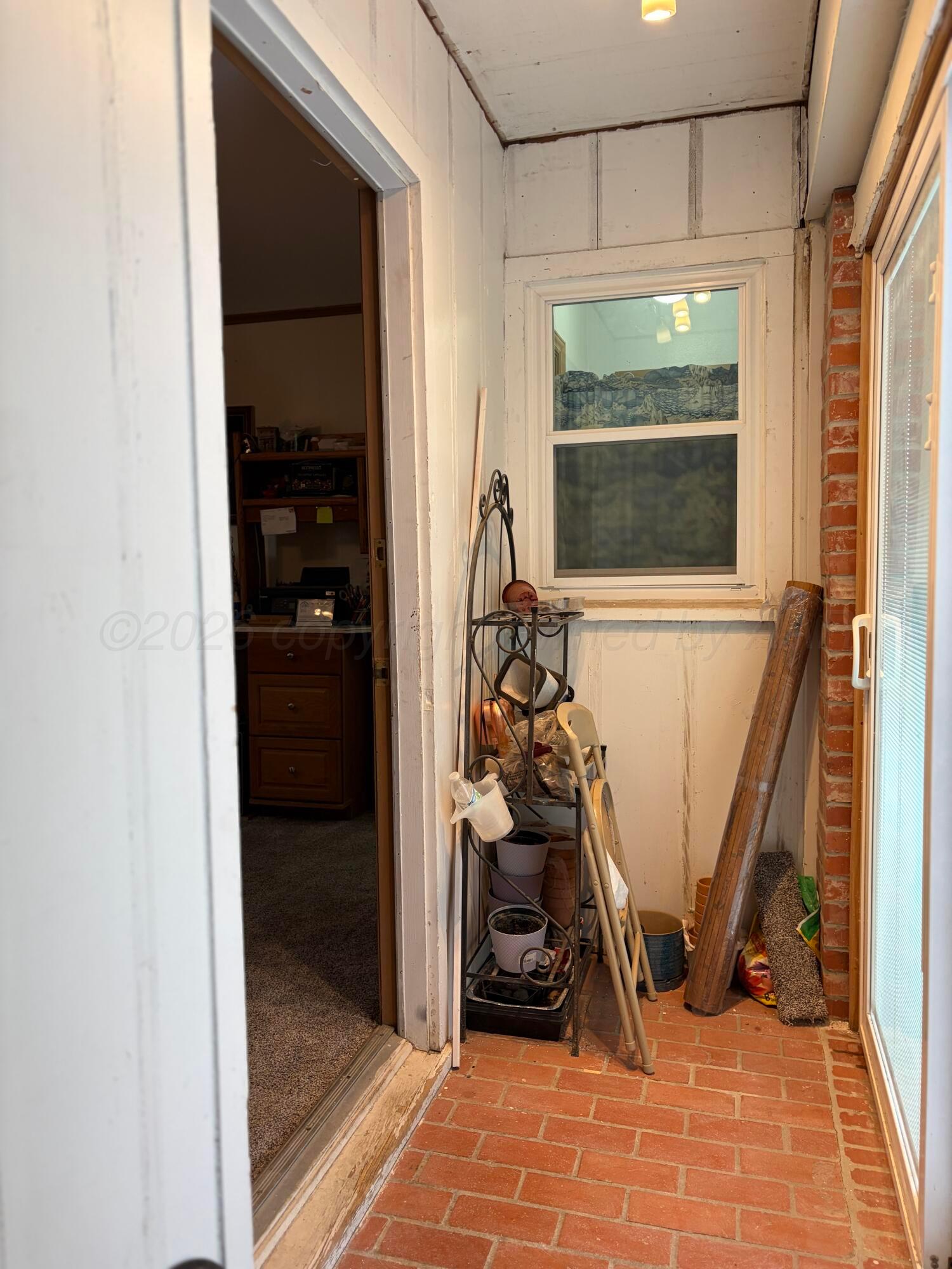 2301 N Mary-ellen Street Property Photo 30