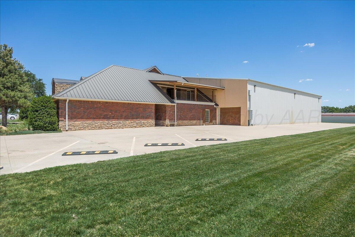 3601 Airway Boulevard Property Photo 8