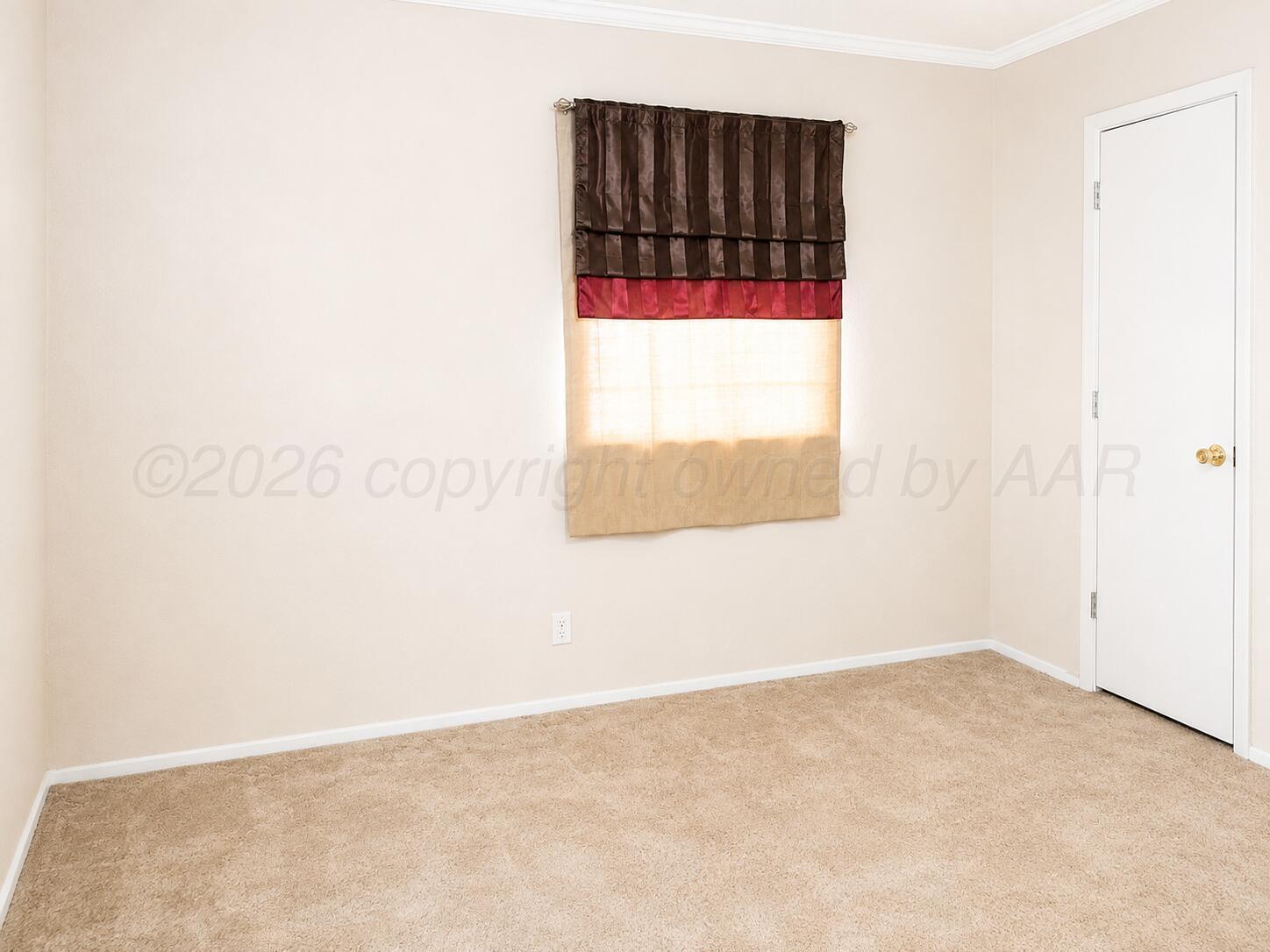 216 Juniper Street Property Photo 6